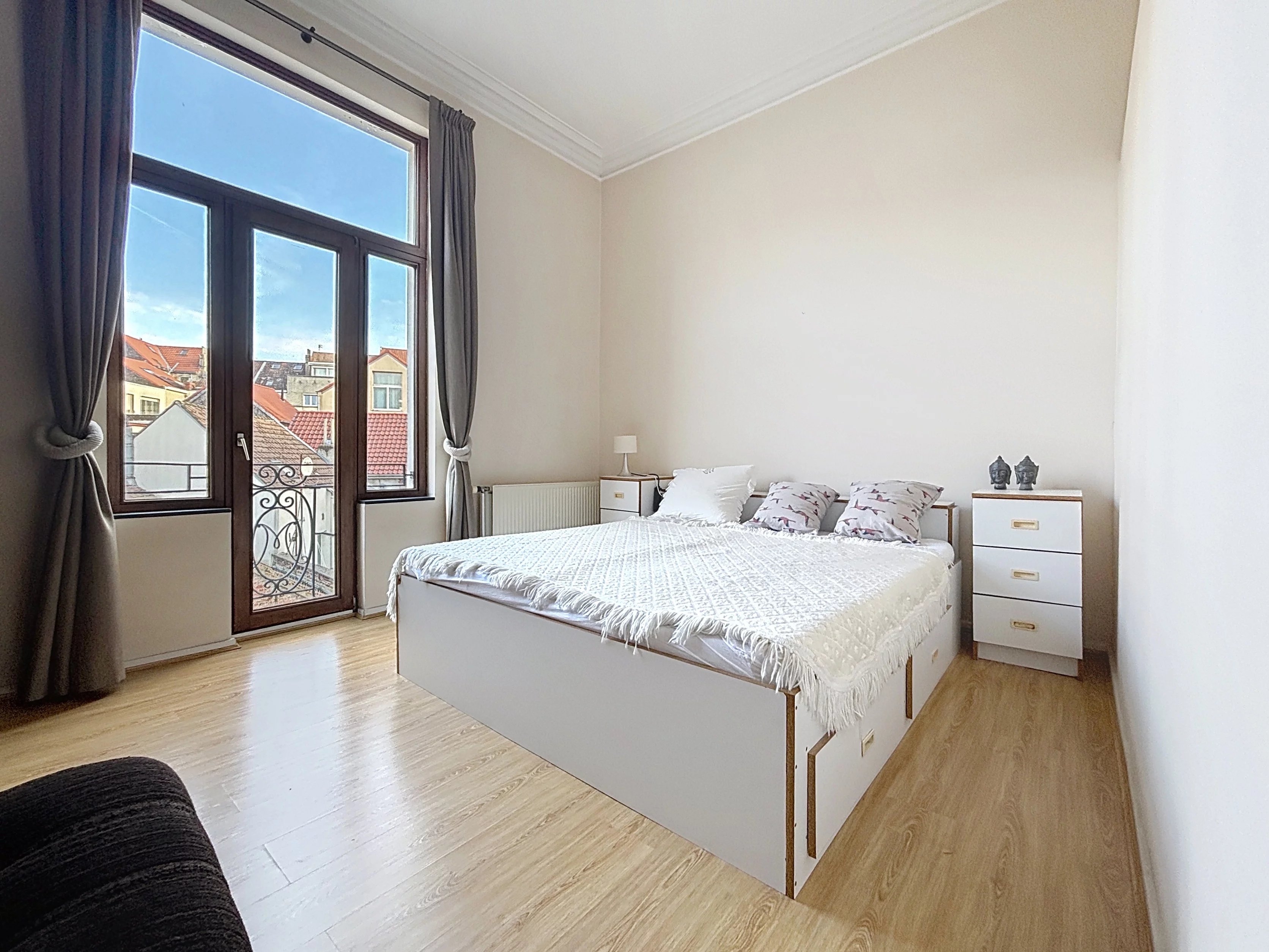 Large and elegant Brussels house with rear house