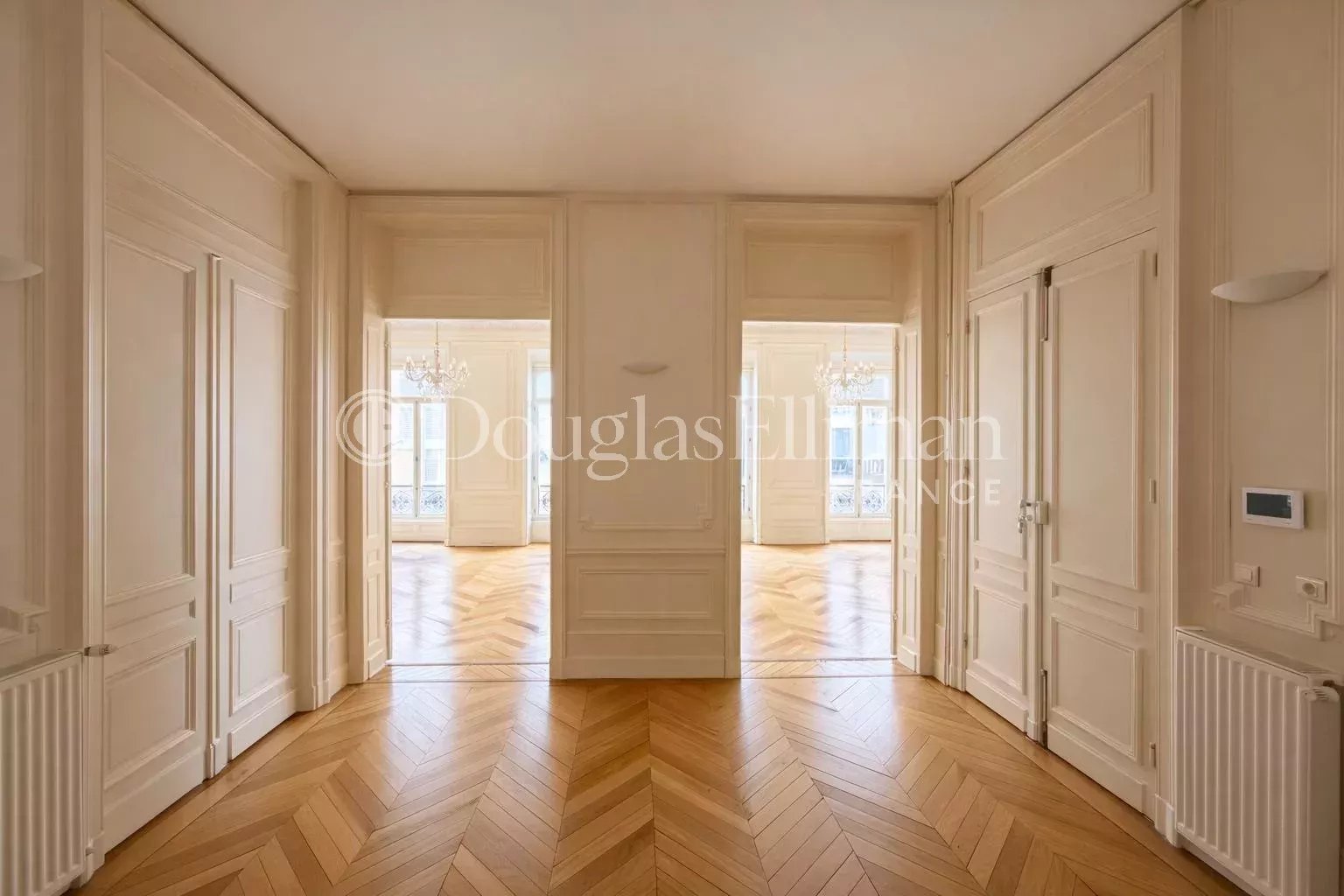BORDEAUX JARDIN PUBLIC – Magnifique appartement haussmannien - Image nᵒ2