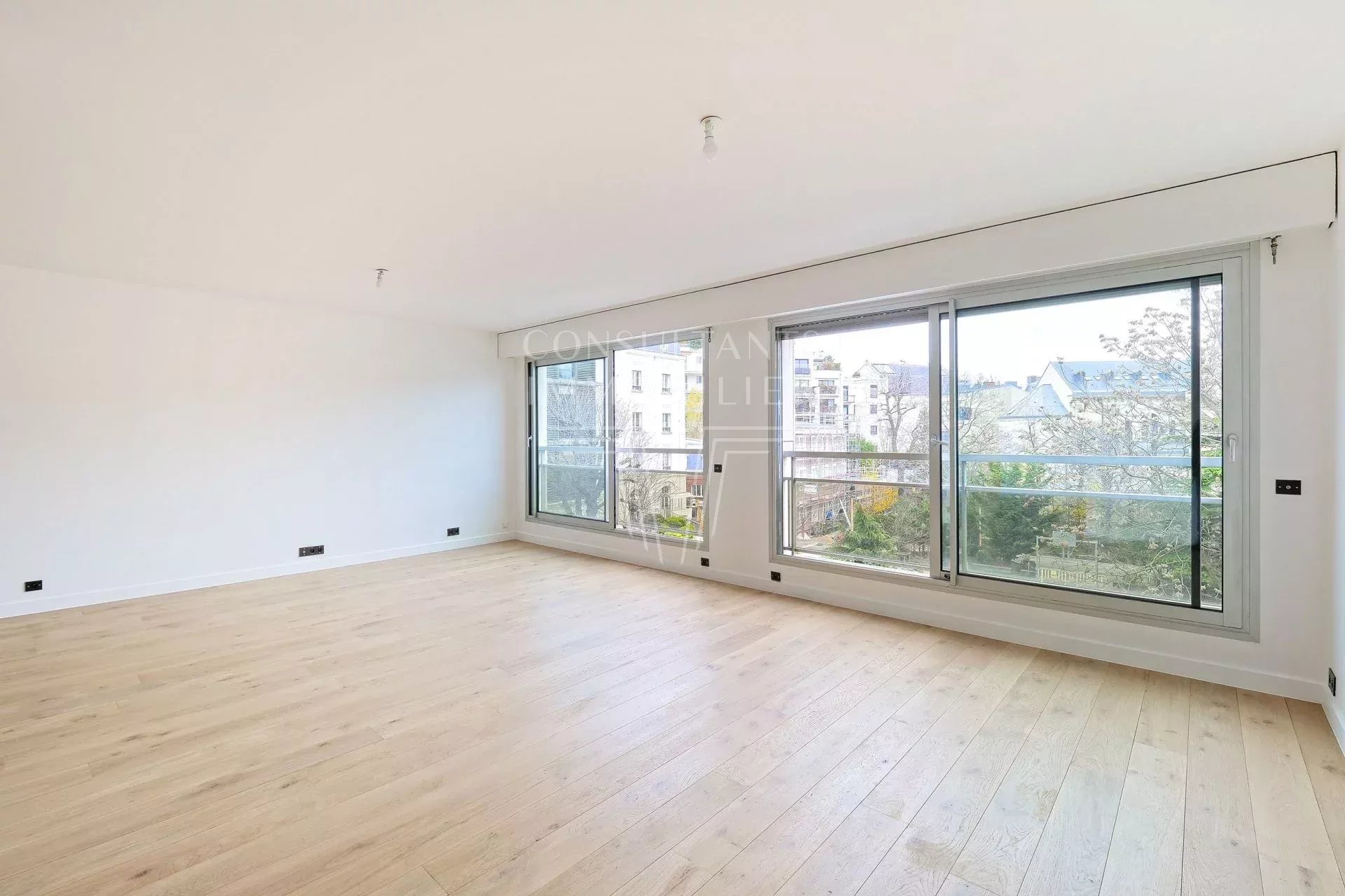 Appartement rénové - Vue dégagée - Proximité Place des Etats-Unis