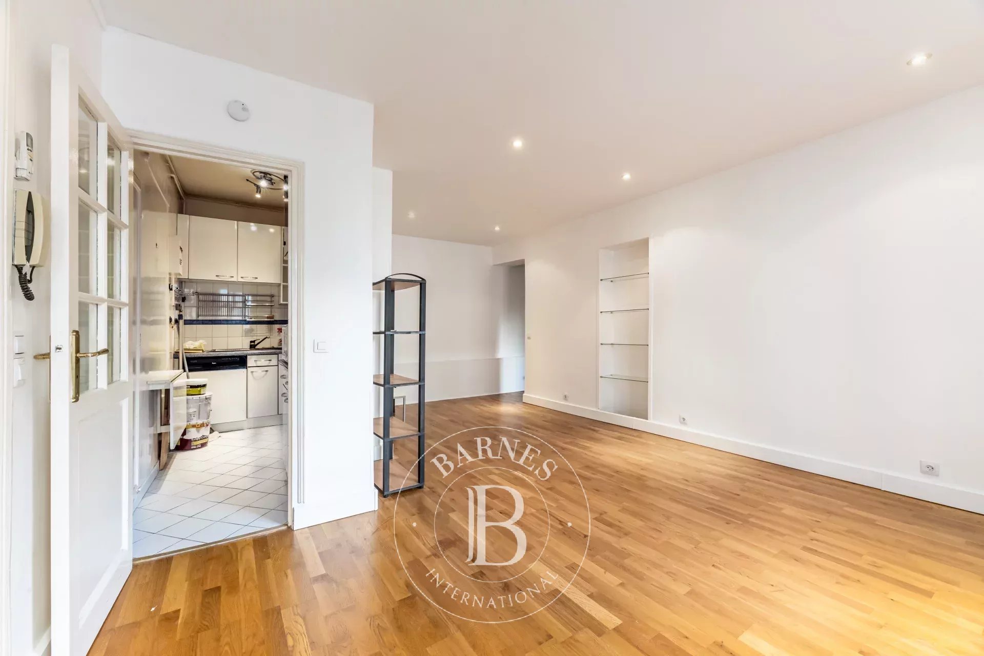 Daire Paris 8ème - picture 4