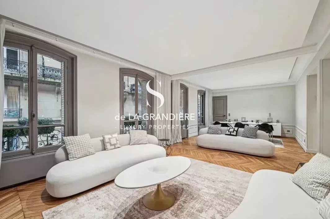 Exclusivité - Paris 16ème - Appartement familial rénové