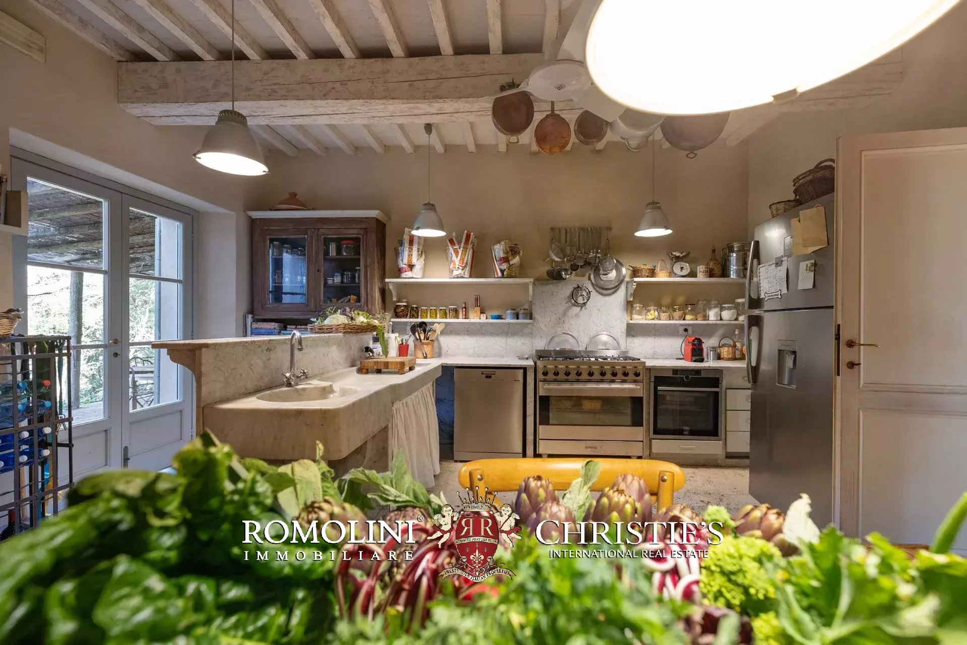 EQUESTRIAN SEA VIEW WINE ESTATE WITH VINEYARDS FOR SALE CLOSE TO BOLGHERI, TUSCANY
