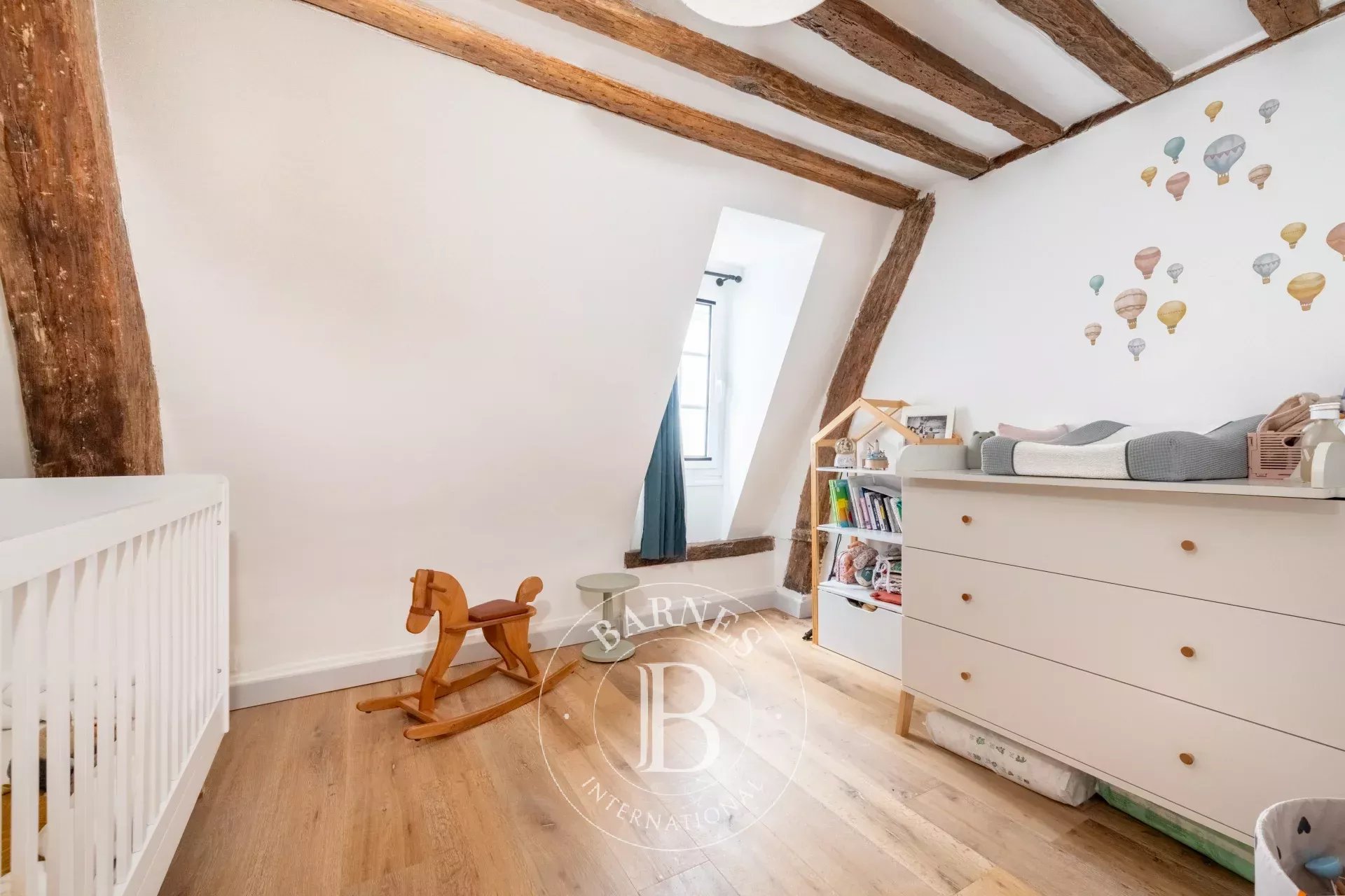 Daire Paris 3ème - picture 8