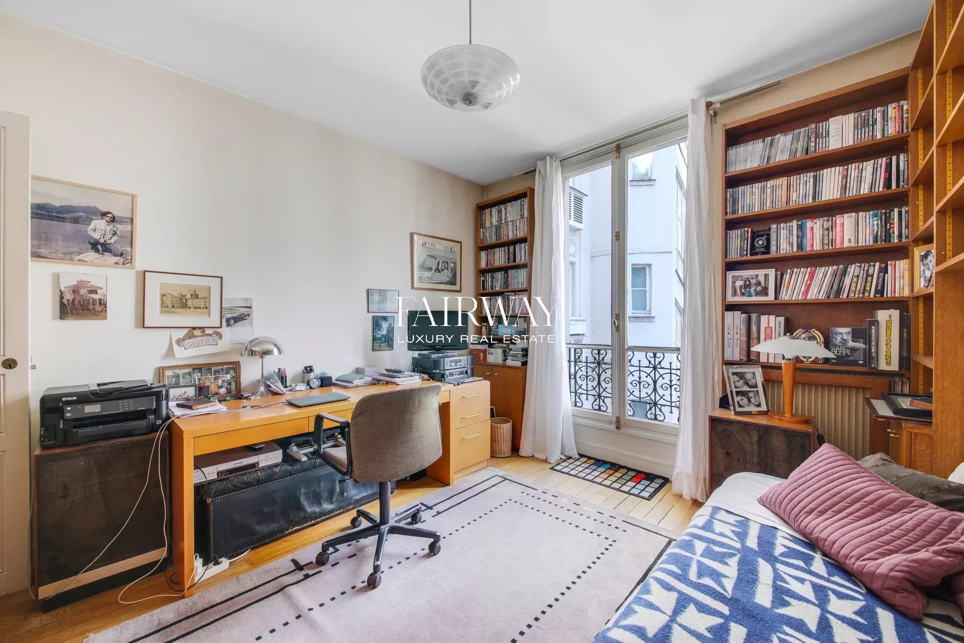 Appartement familial de standing de 6 pièces et 165m² avec double réception près du Parc Monceau, 17ème arrondissement de Paris