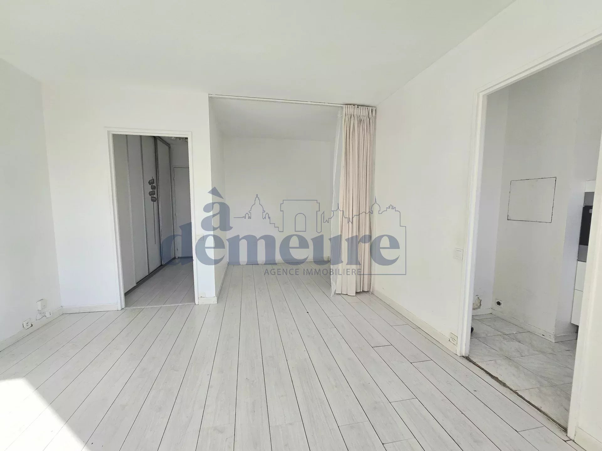 Sale Apartment Issy-les-Moulineaux