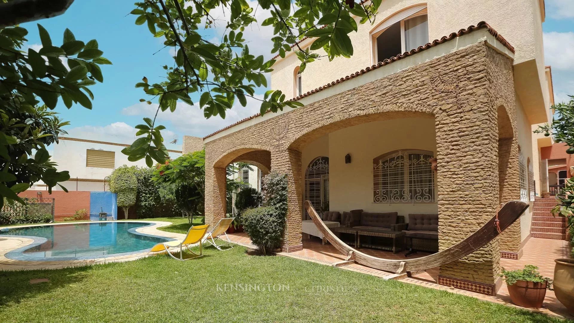 5 Bedroom Villa/Townhouse's Image 3
