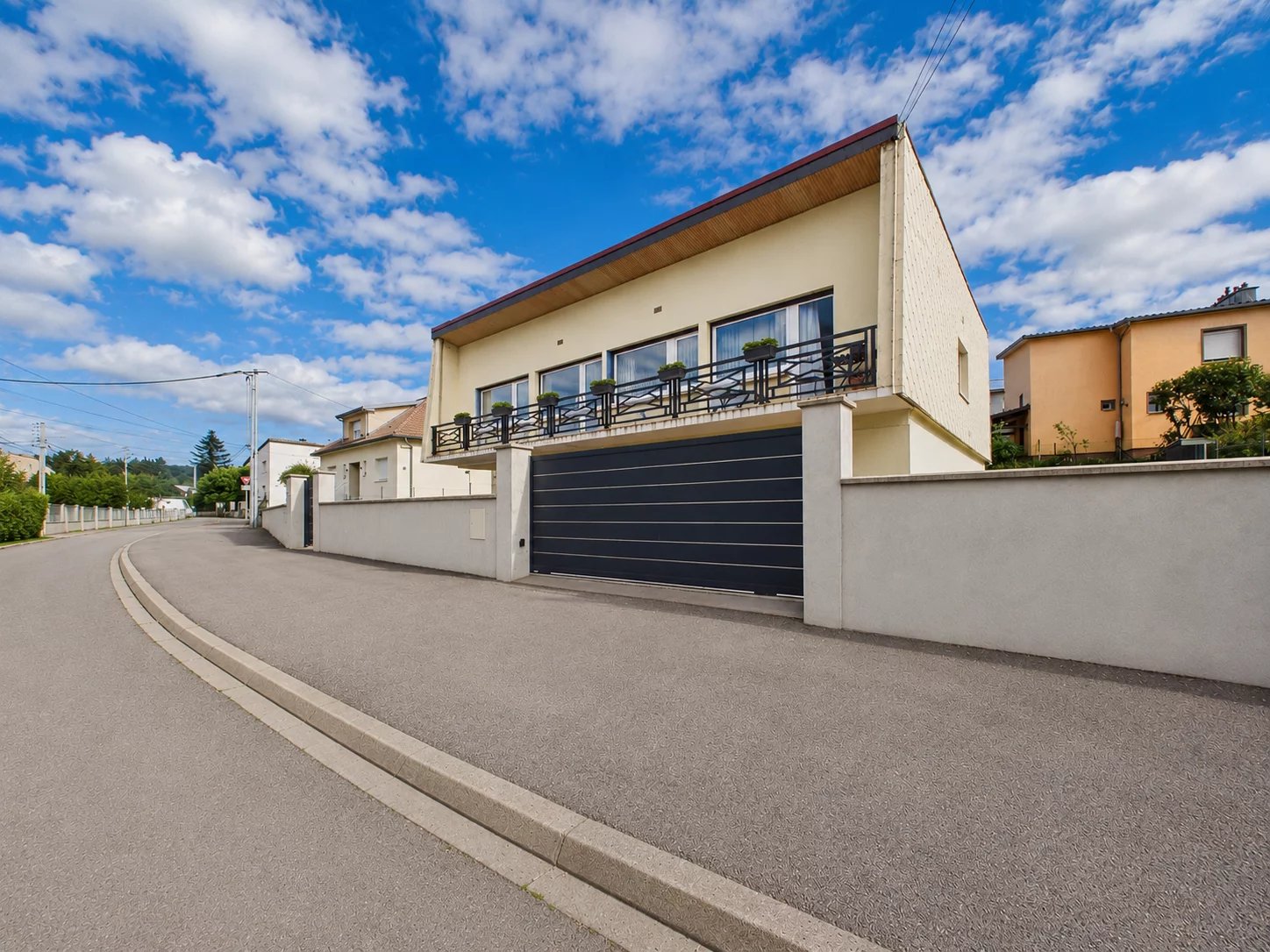 Agence immobilière de 