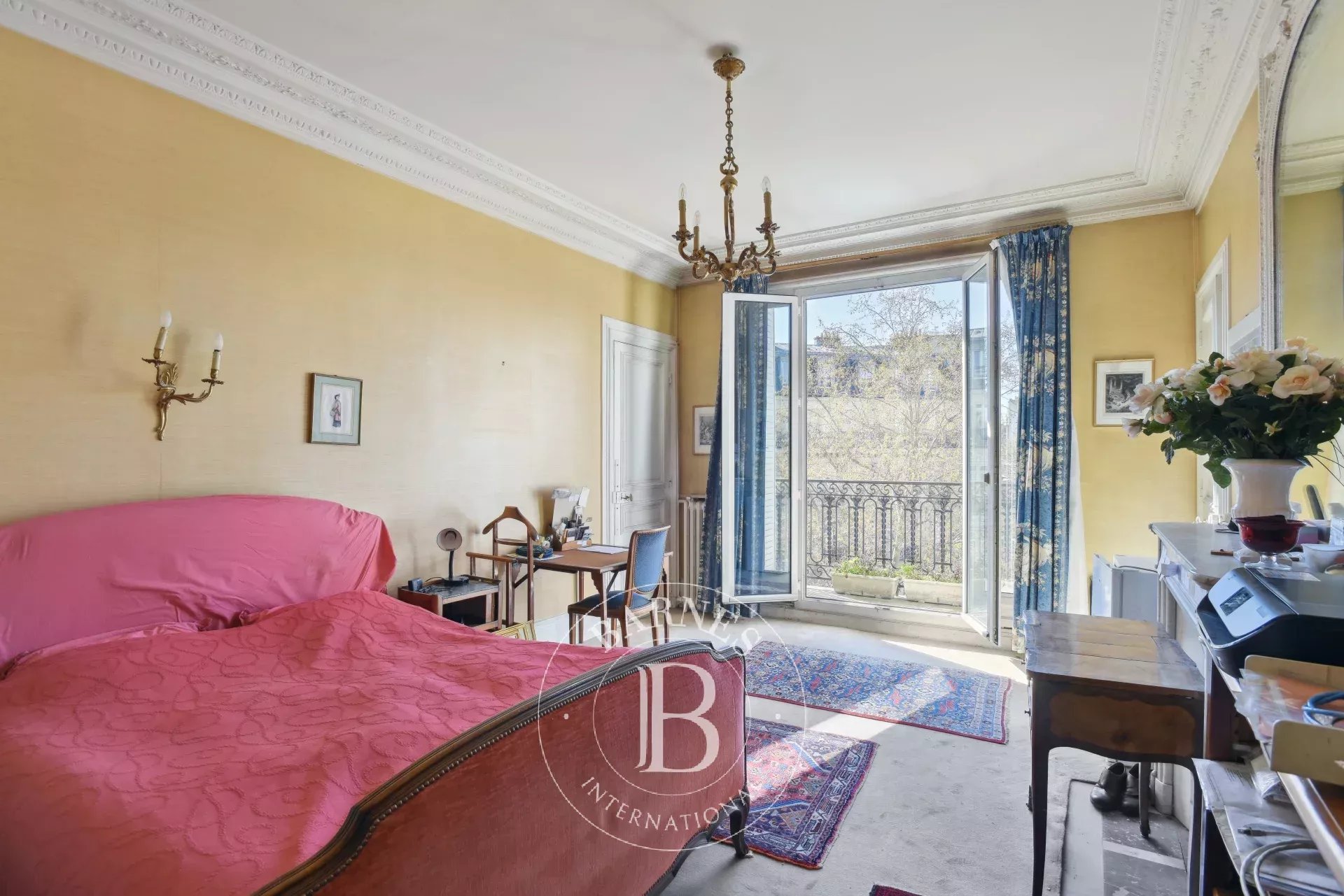 Paris 7 - Bac - unobstructed view - 3 bedrooms - picture 8