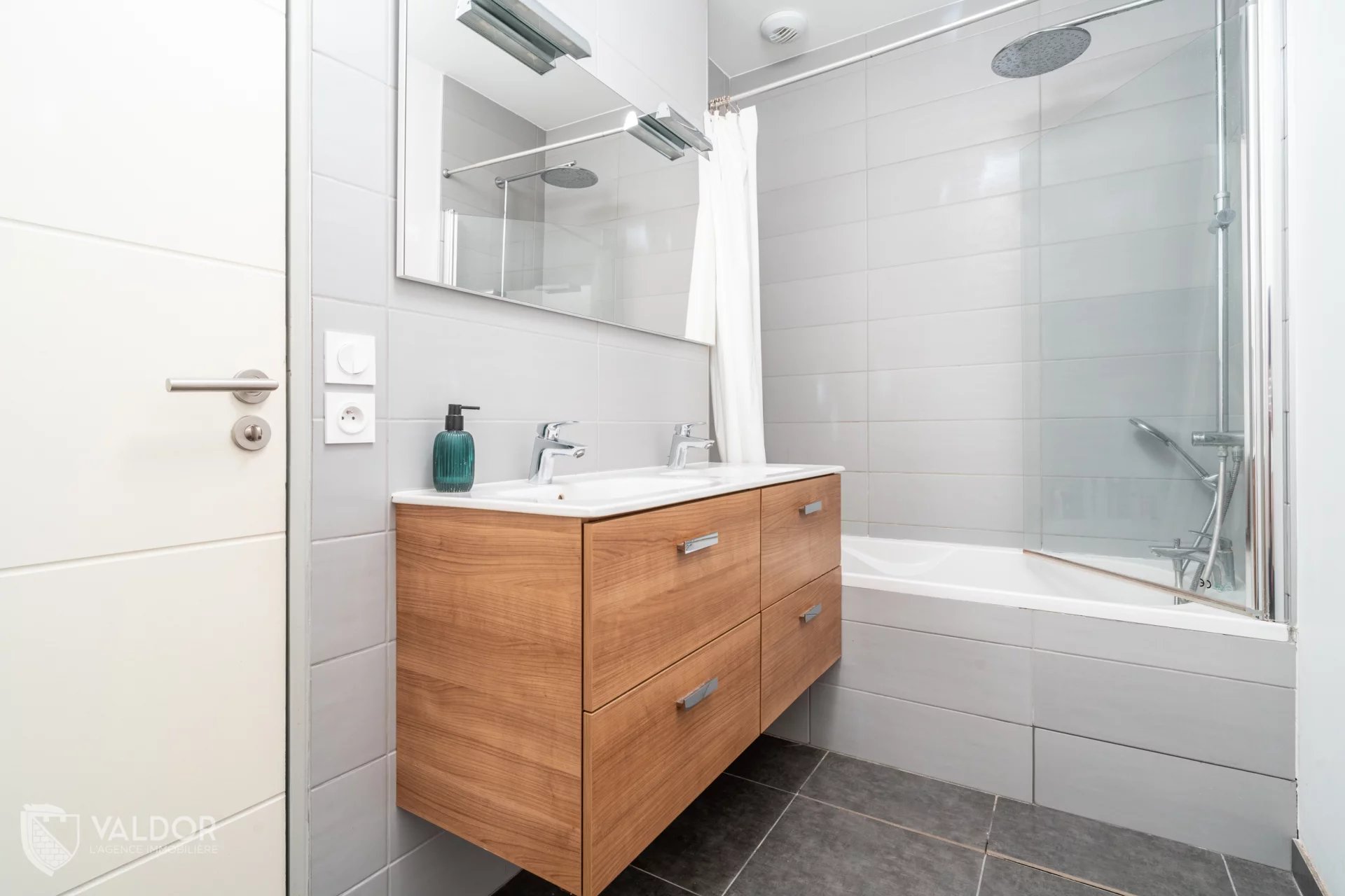 Maison de 120 m² avec piscine à Chasselay