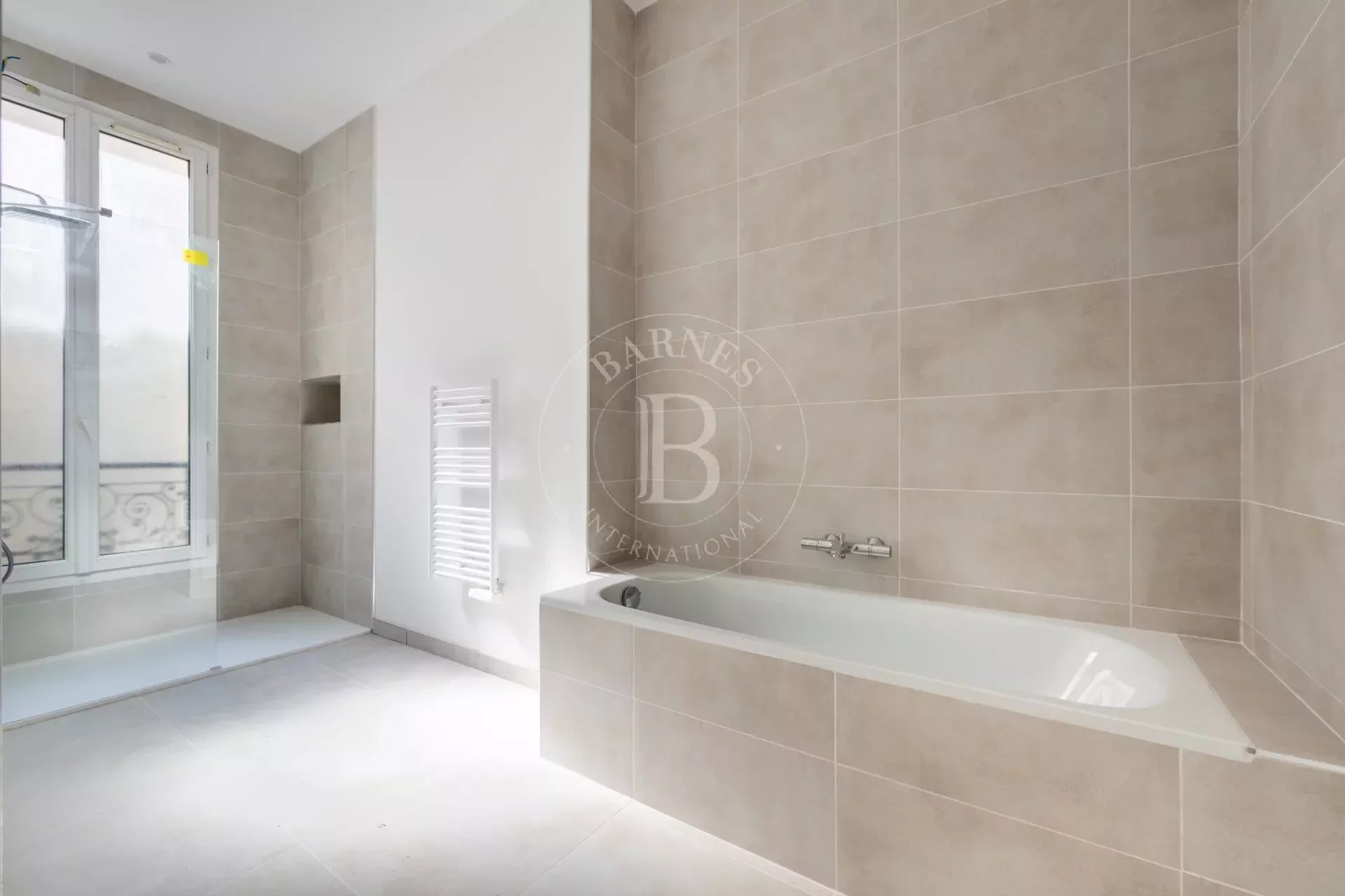 Daire Paris 3ème - picture 16