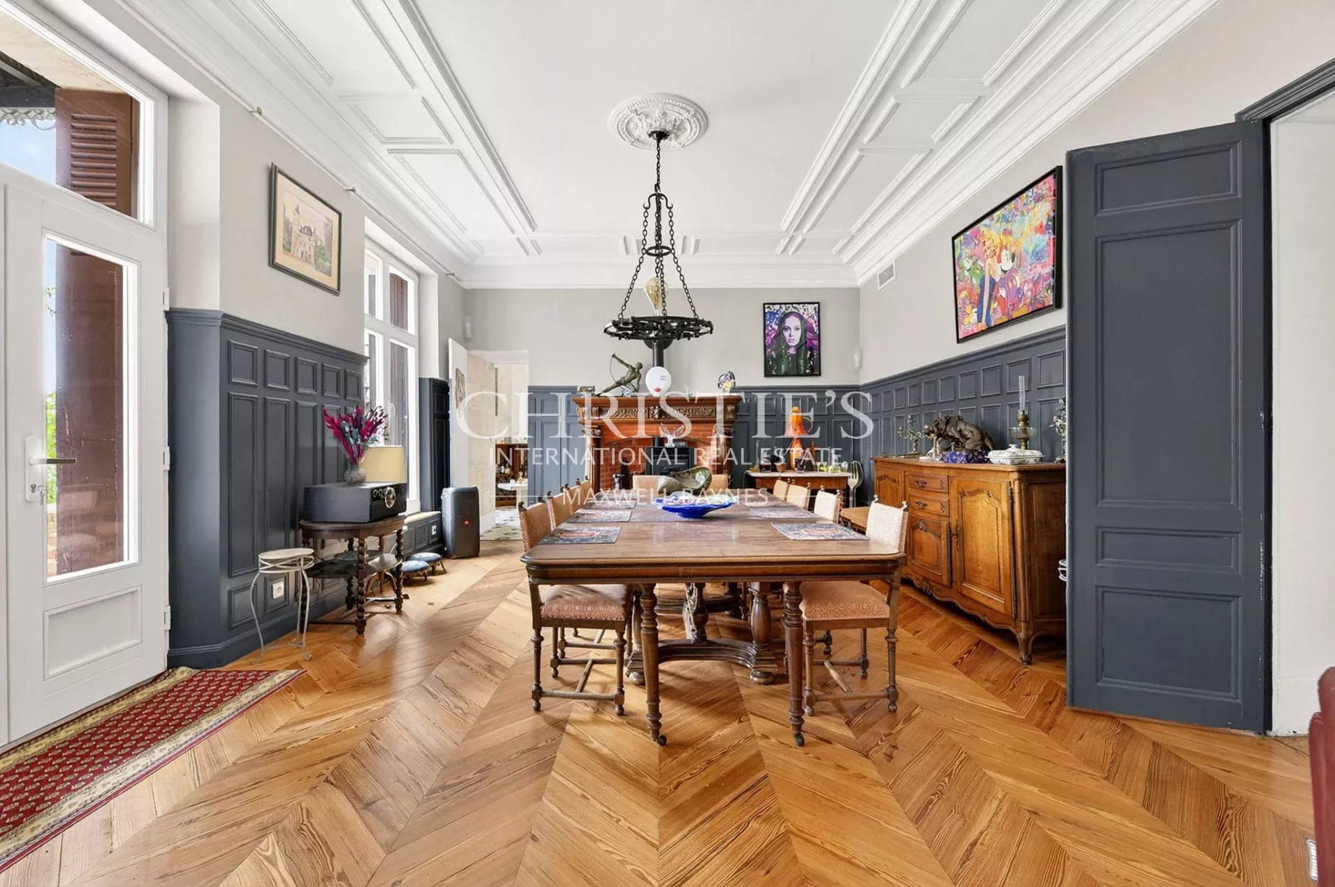 9 Bedroom Chateau's Image 60