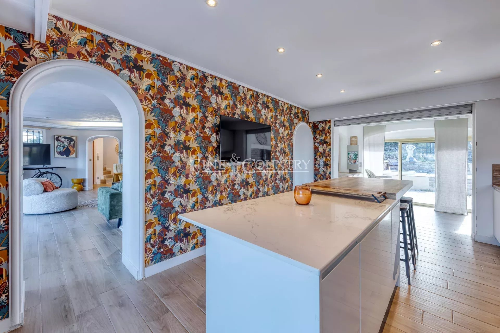 Photo of For sale  Villa in Valbonne - Panoramic view