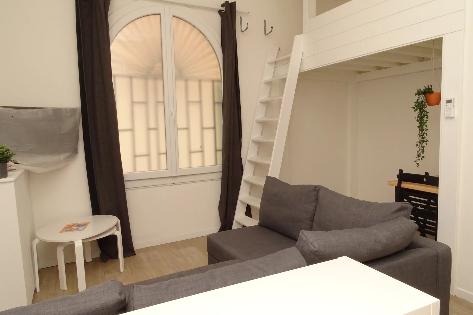 Studio meublé bas Désambrois/Carabacel