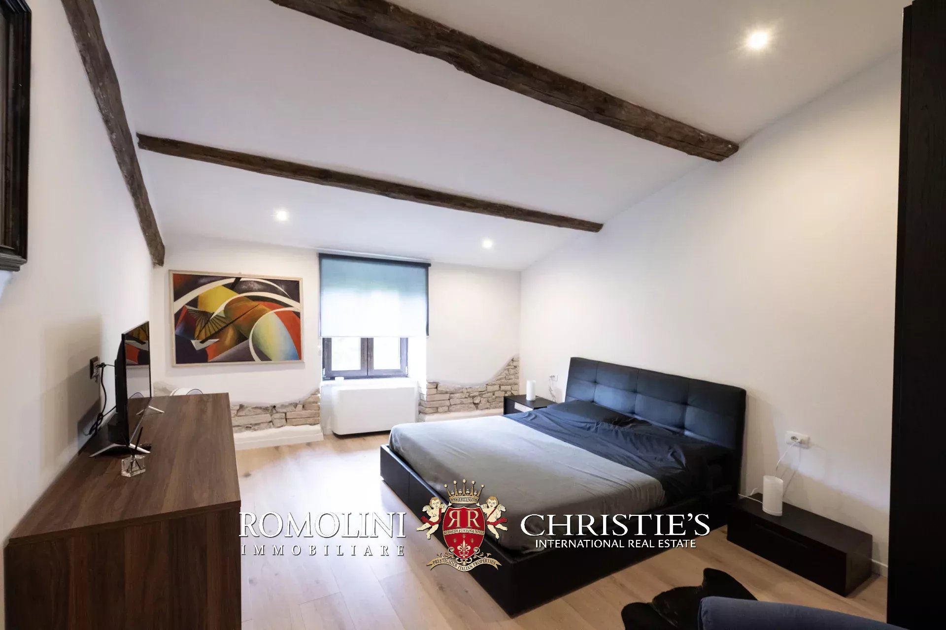 9 Bedroom Villa/Townhouse's Image 51