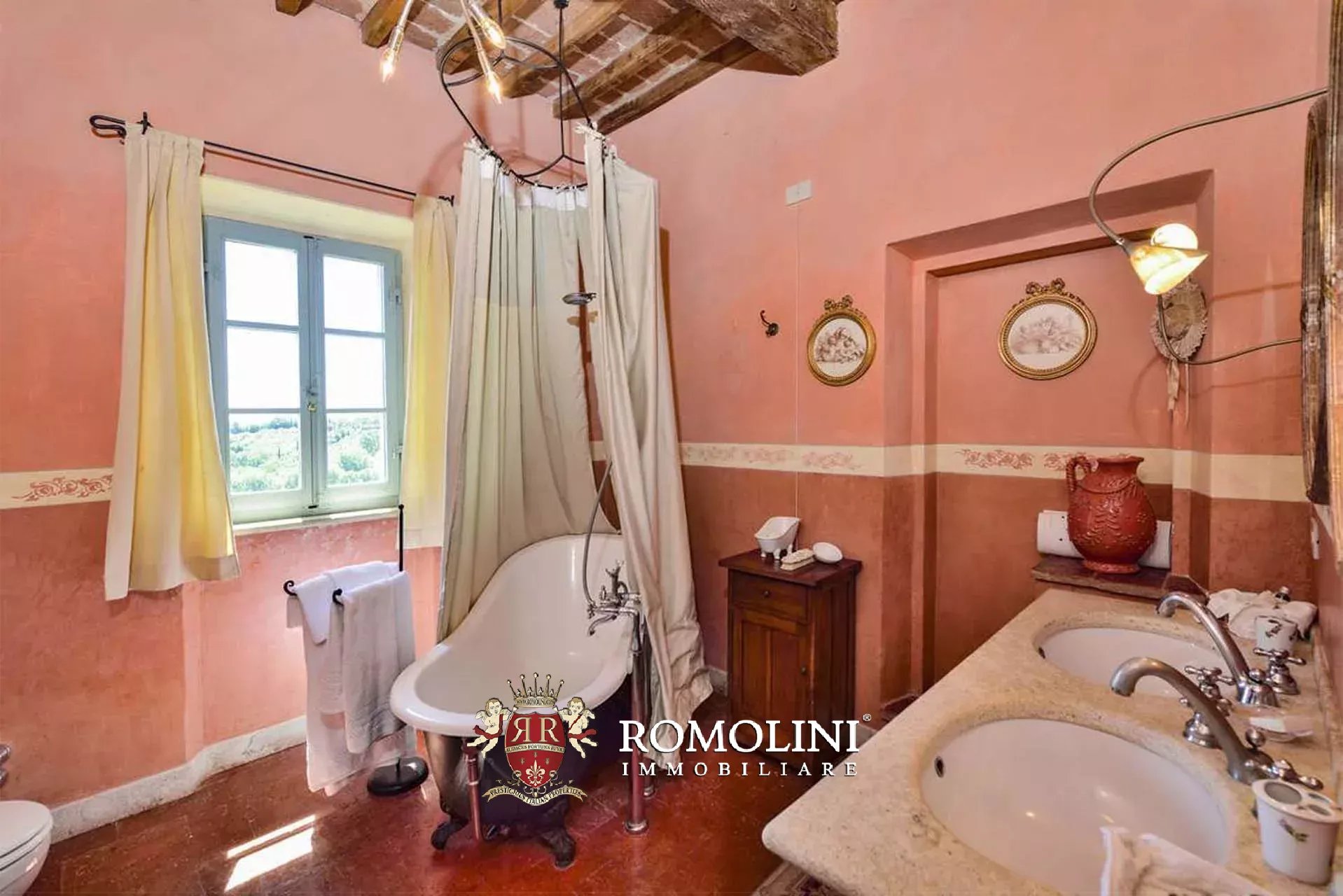 15 Bedroom Villa/Townhouse's Image 45