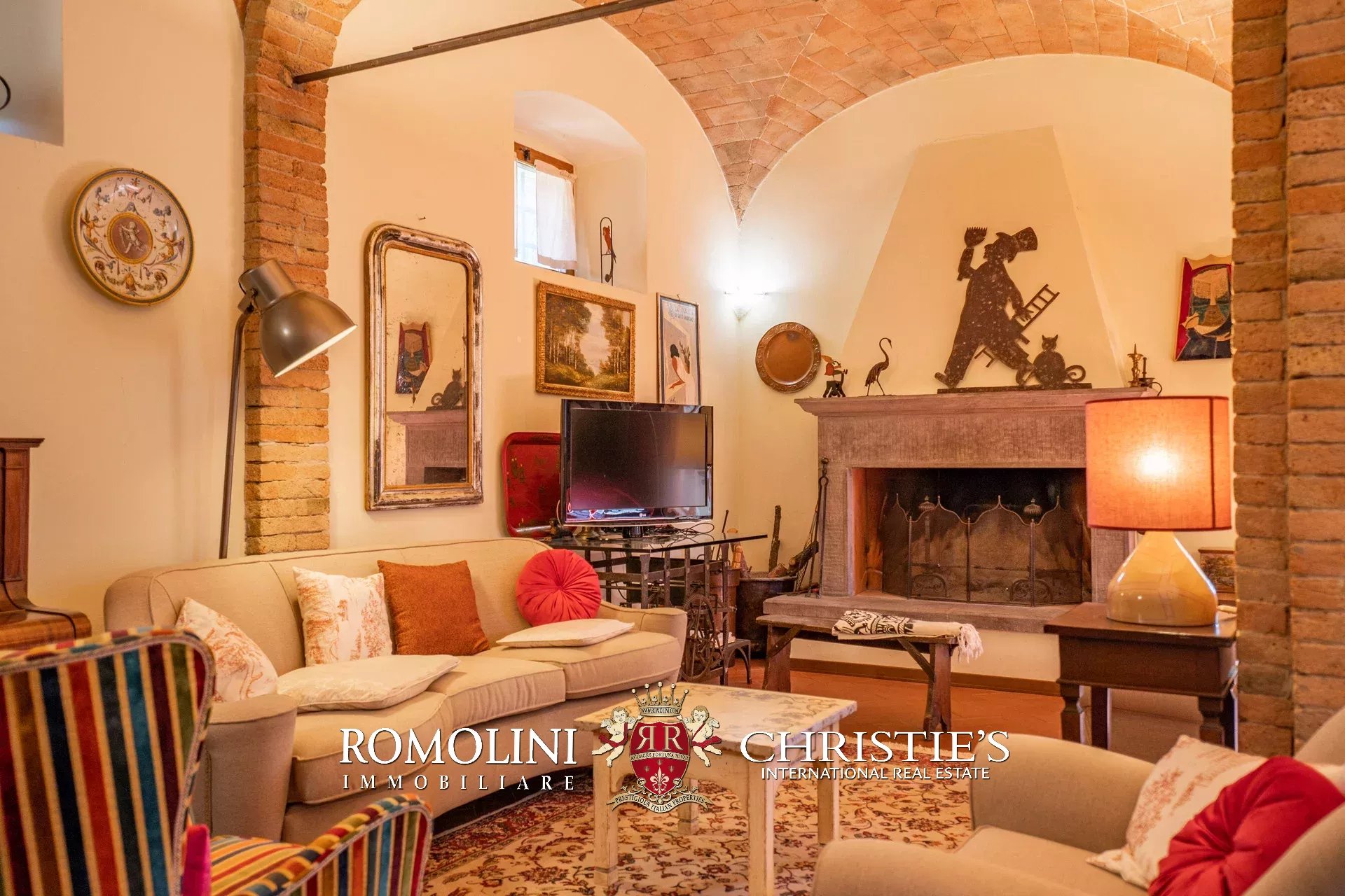 7 Bedroom Villa/Townhouse's Image 34