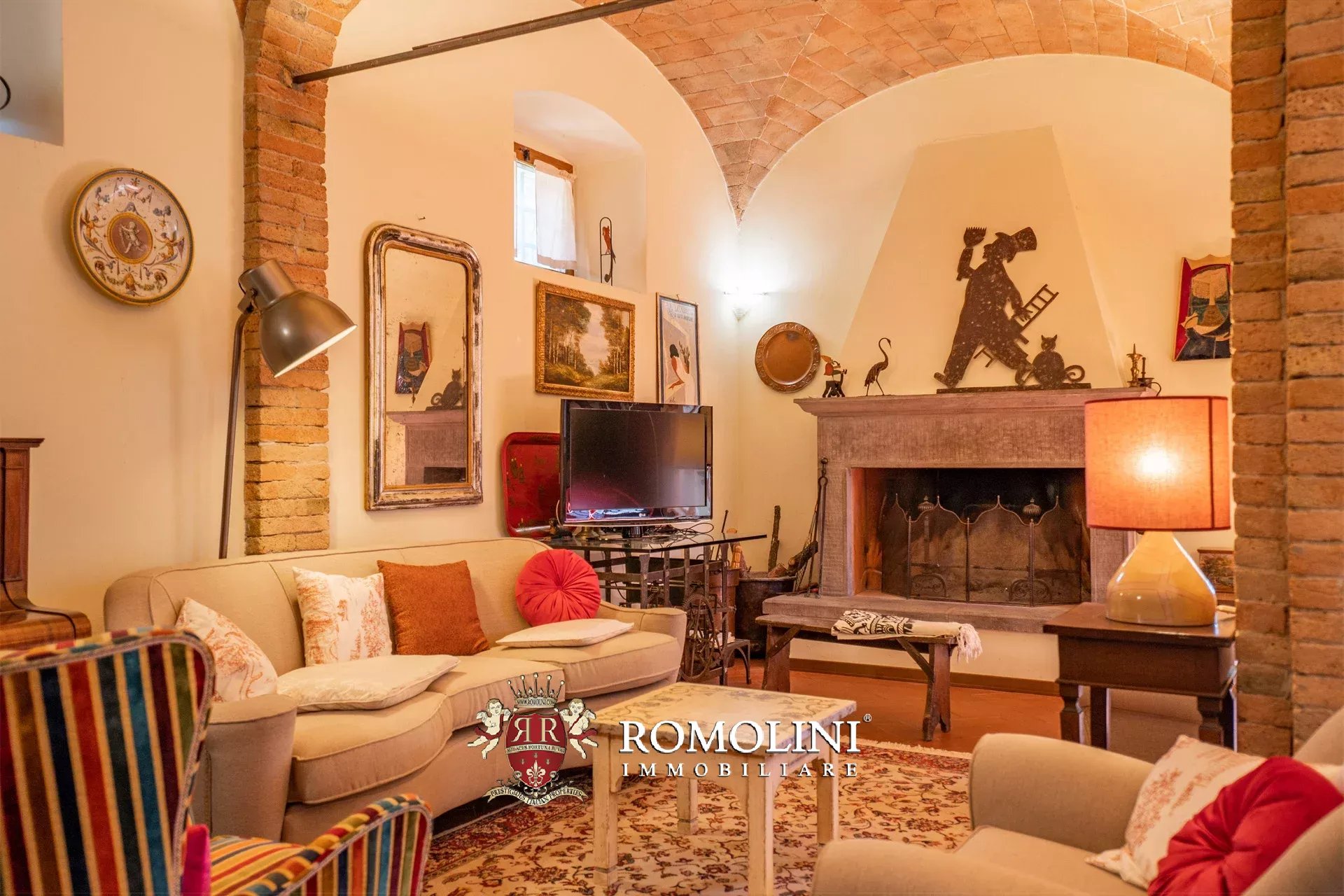 7 Bedroom Villa/Townhouse's Image 34