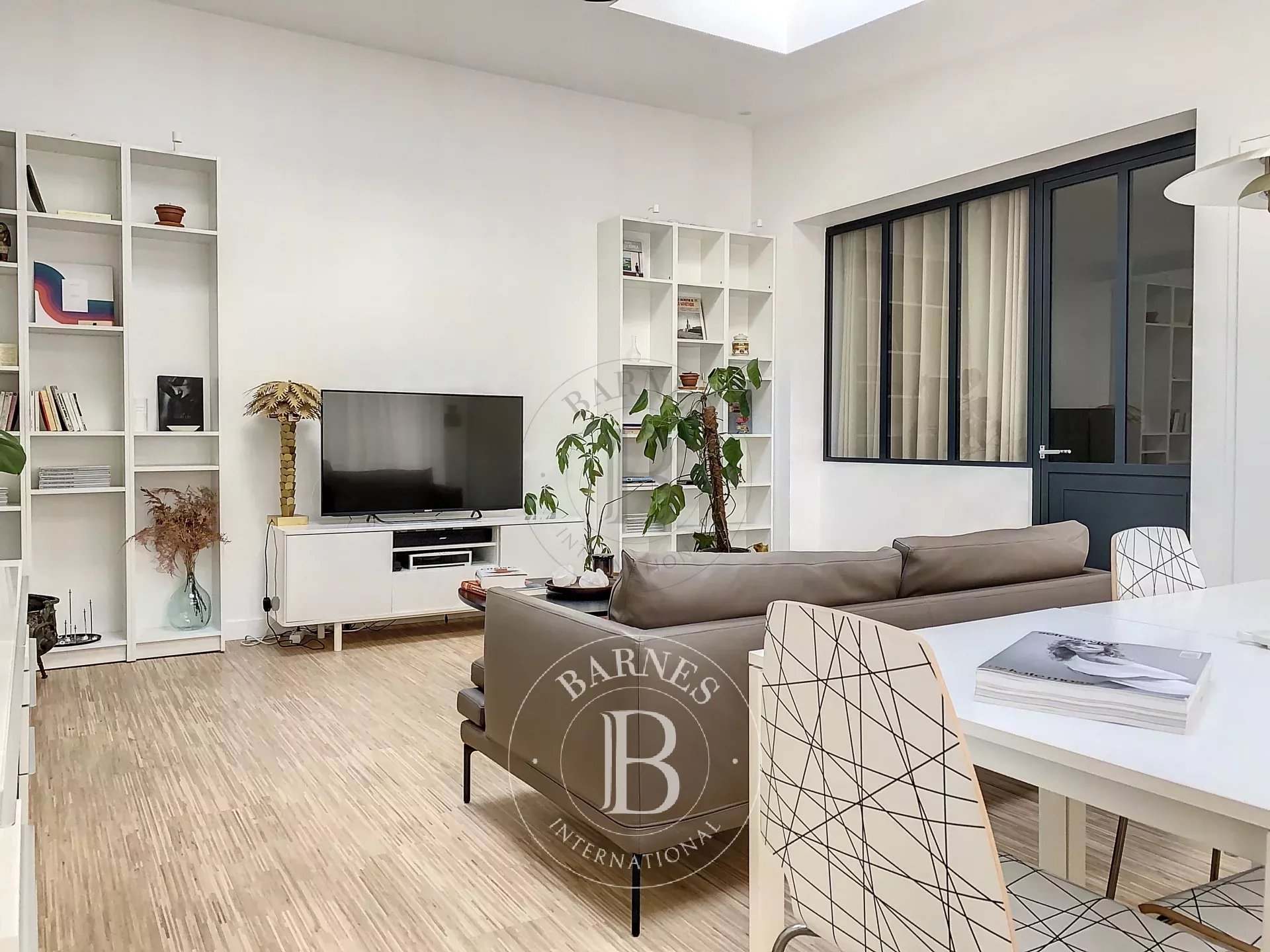 Daire Paris 10ème - picture 7