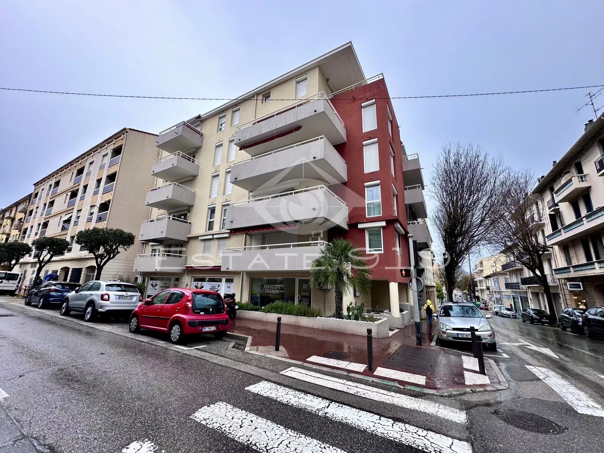 Agence immobilière de 