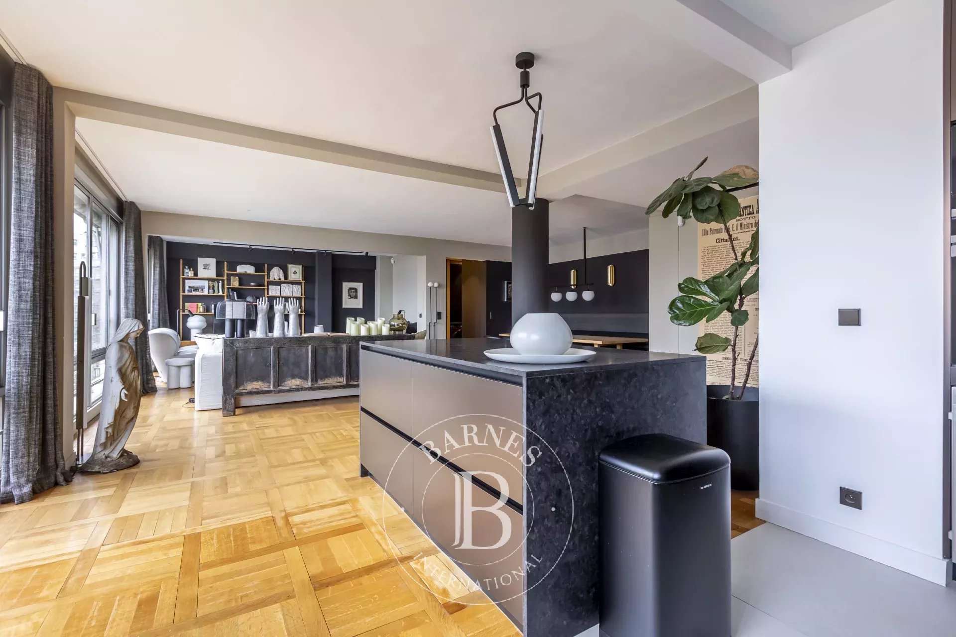 Paris  - Apartment 3 Bedrooms - picture 13