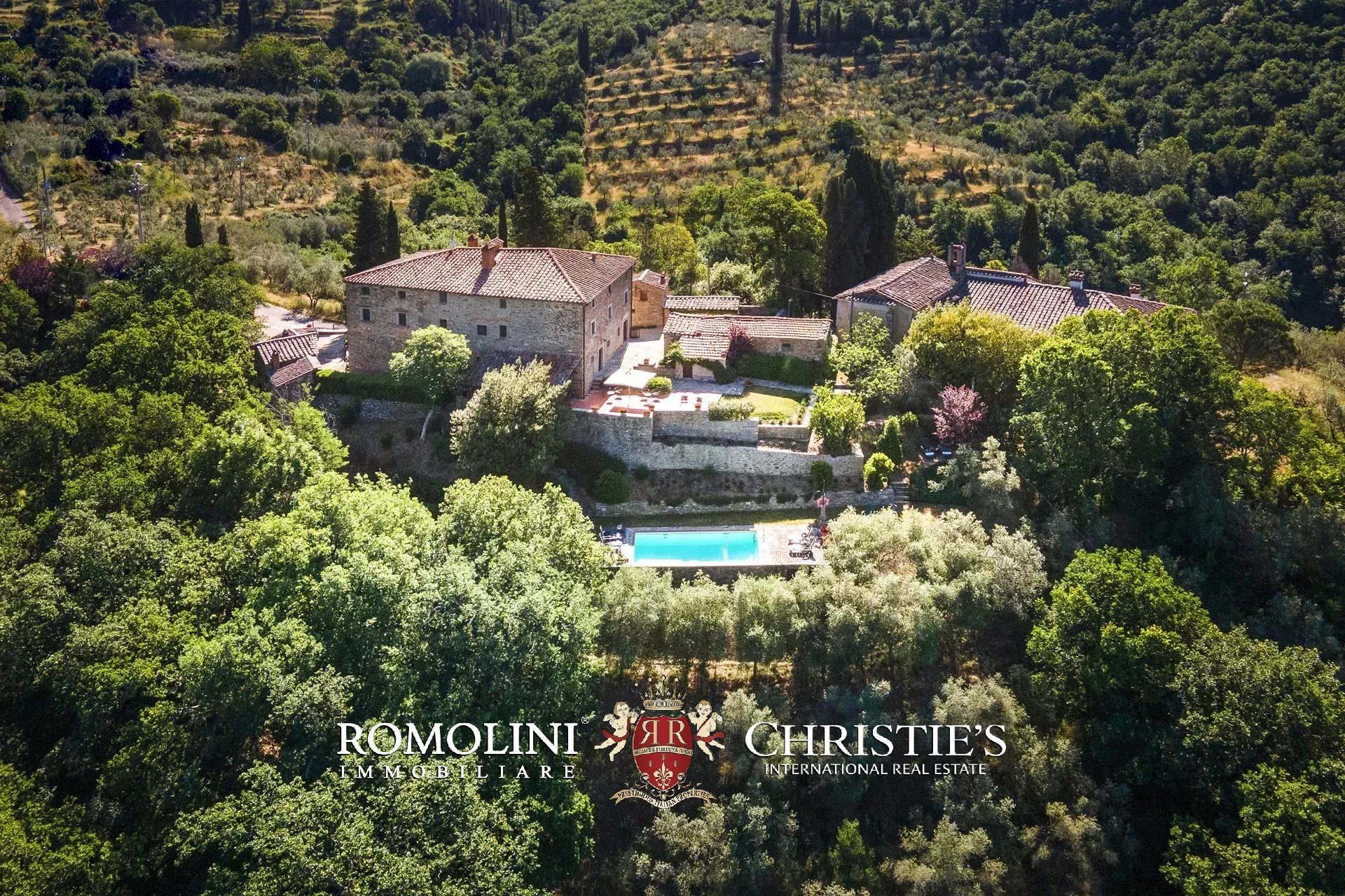WEILER MIT PANORAMABLICK UND KIRCHE ZU VERKAUFEN IN CASTIGLION FIORENTINO 