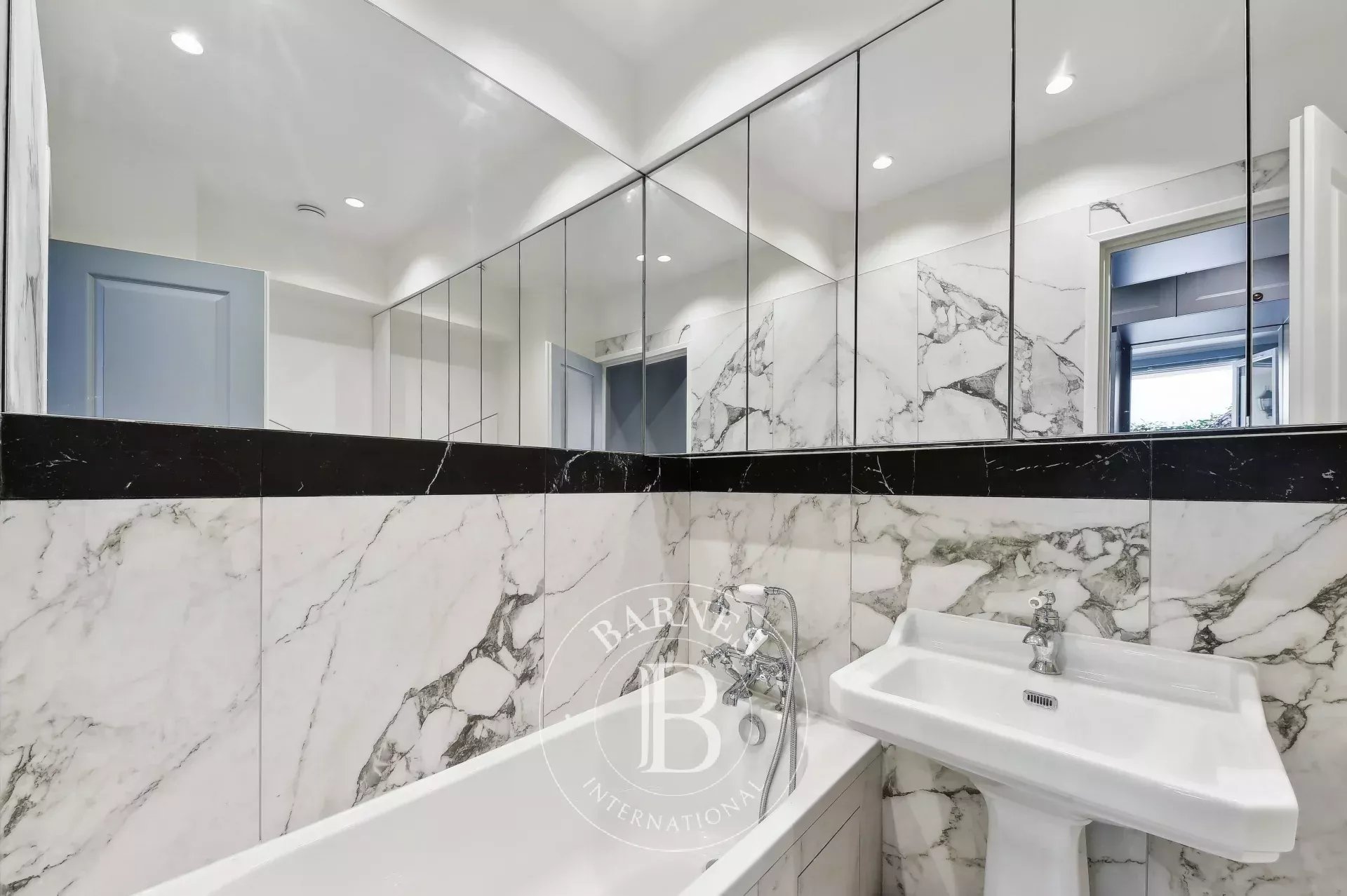 Daire Paris 6ème - picture 14