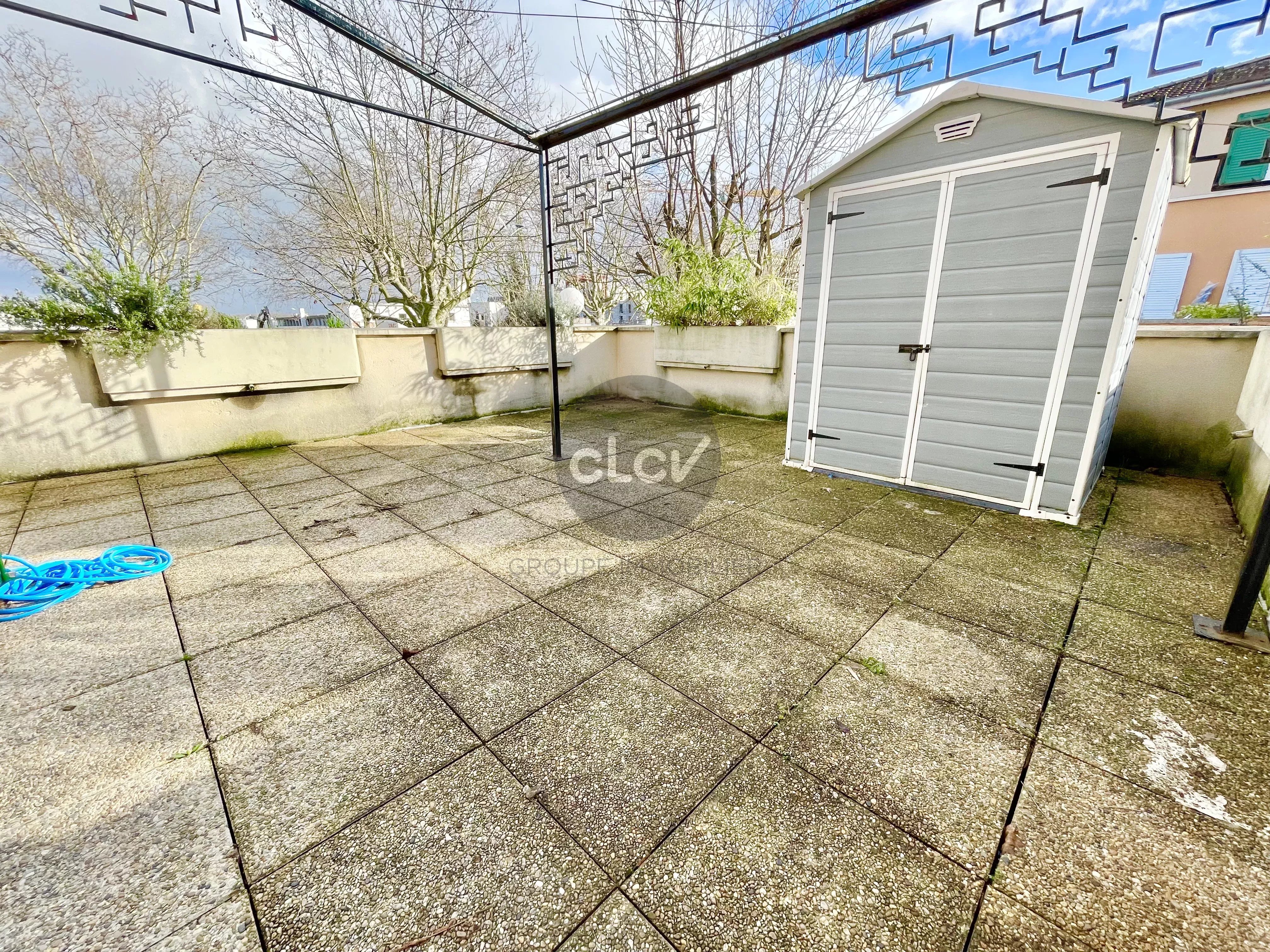 Duplex Dernier étage avec Terrasse 69120 Vaulx en Velin