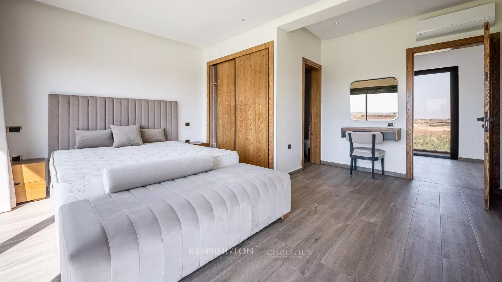 6 Bedroom Villa/Townhouse's Image 20