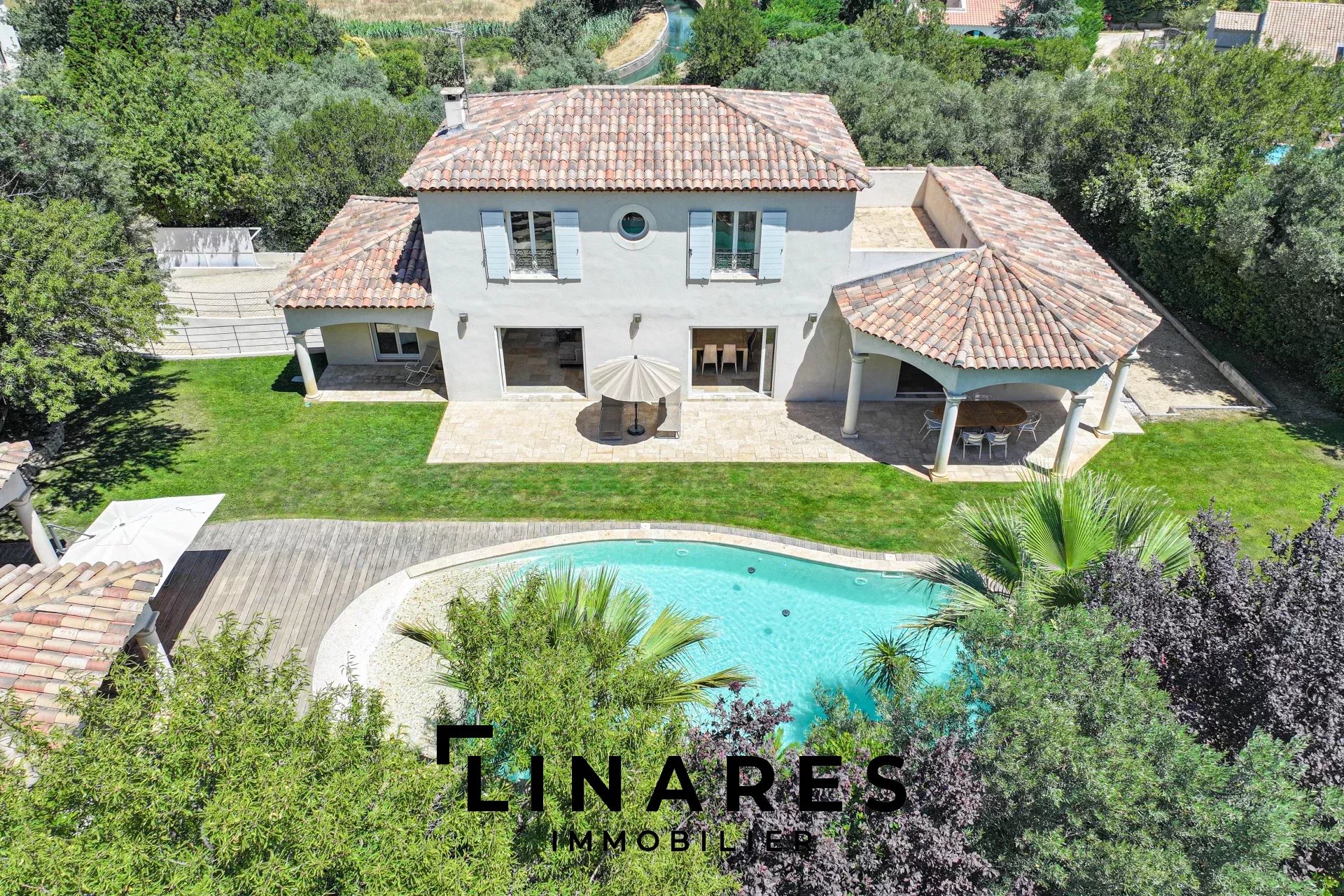 L'OASIS - Villa T5 de  210m2 - Sous-sol  de 180m² - Piscine - Pool House - Garage - Terrain 1200m² - 13190 ALLAUCH