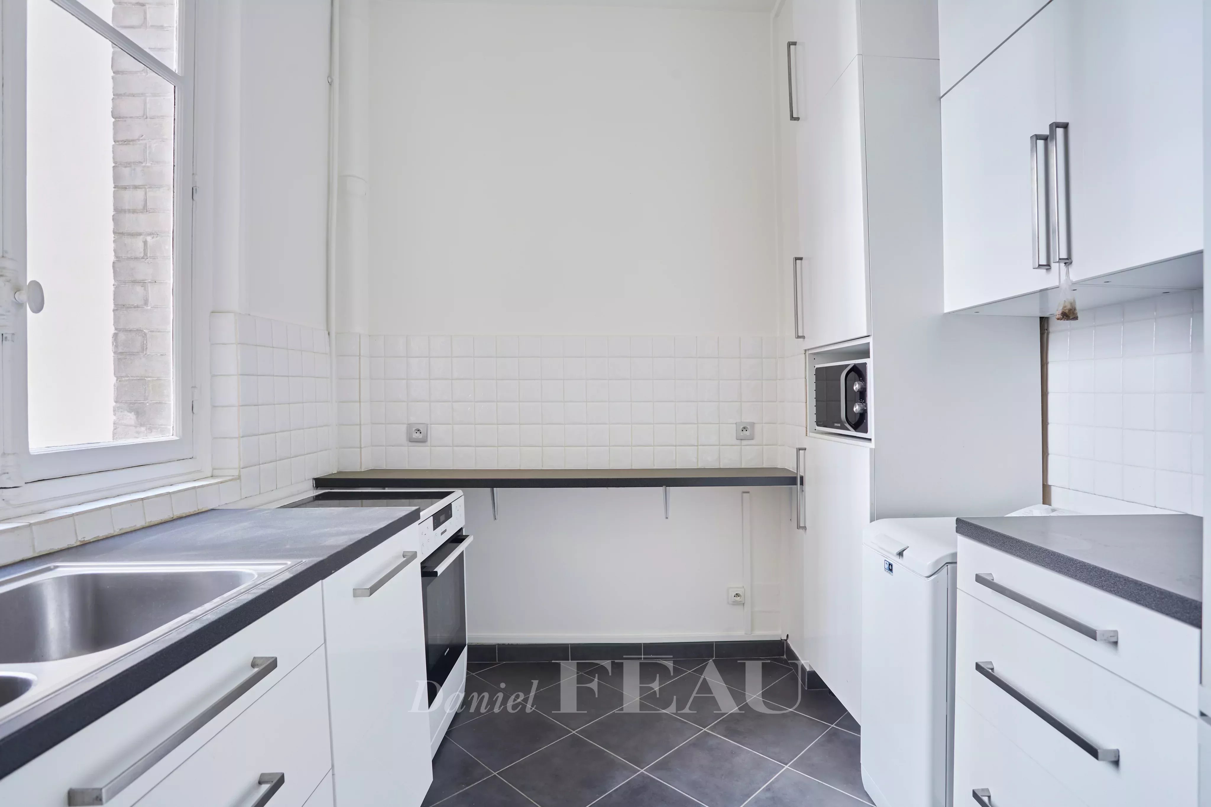Sale Apartment Paris 17th