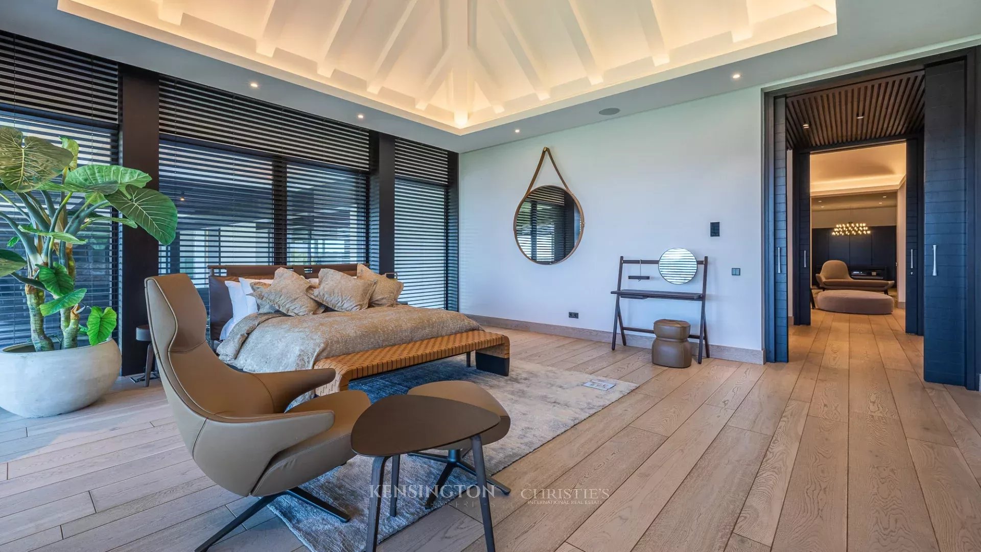 4 Bedroom Villa/Townhouse's Image 46