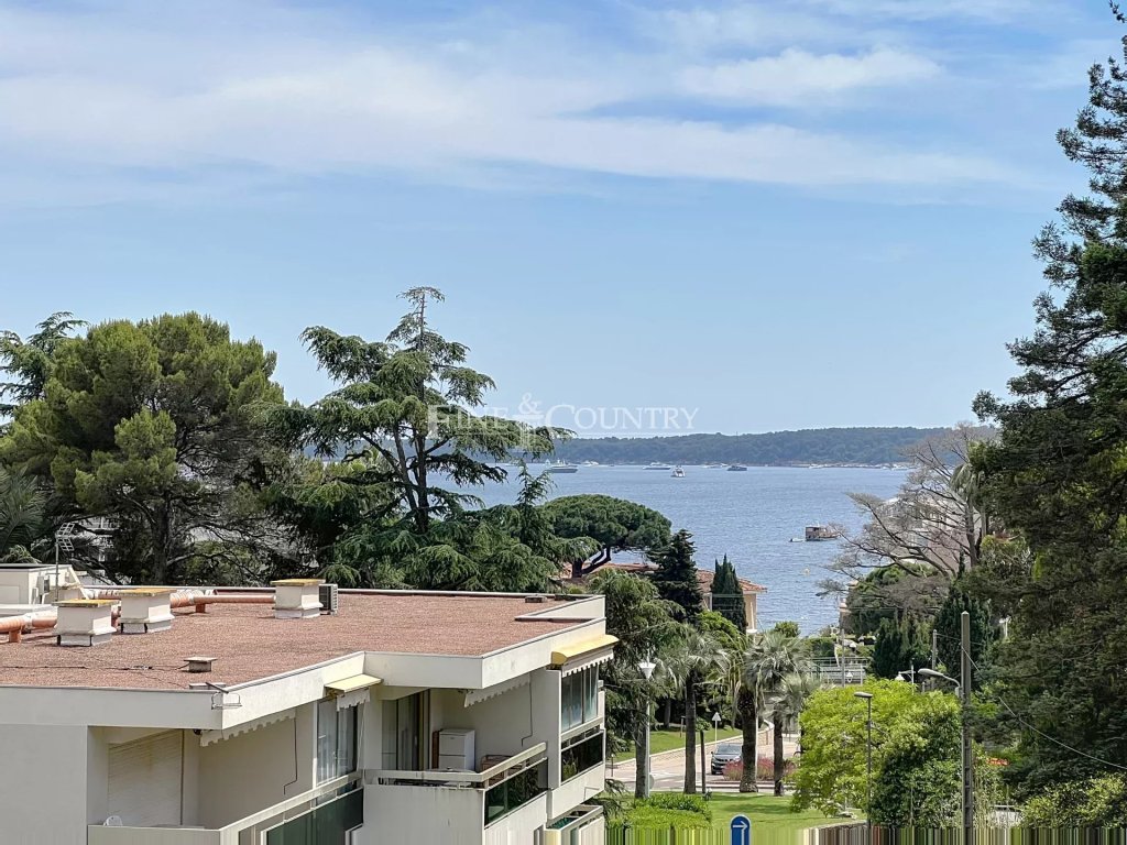 Apartment for sale in Cannes — 5 BEDROOM APARTMENT FOR SALE CANNES