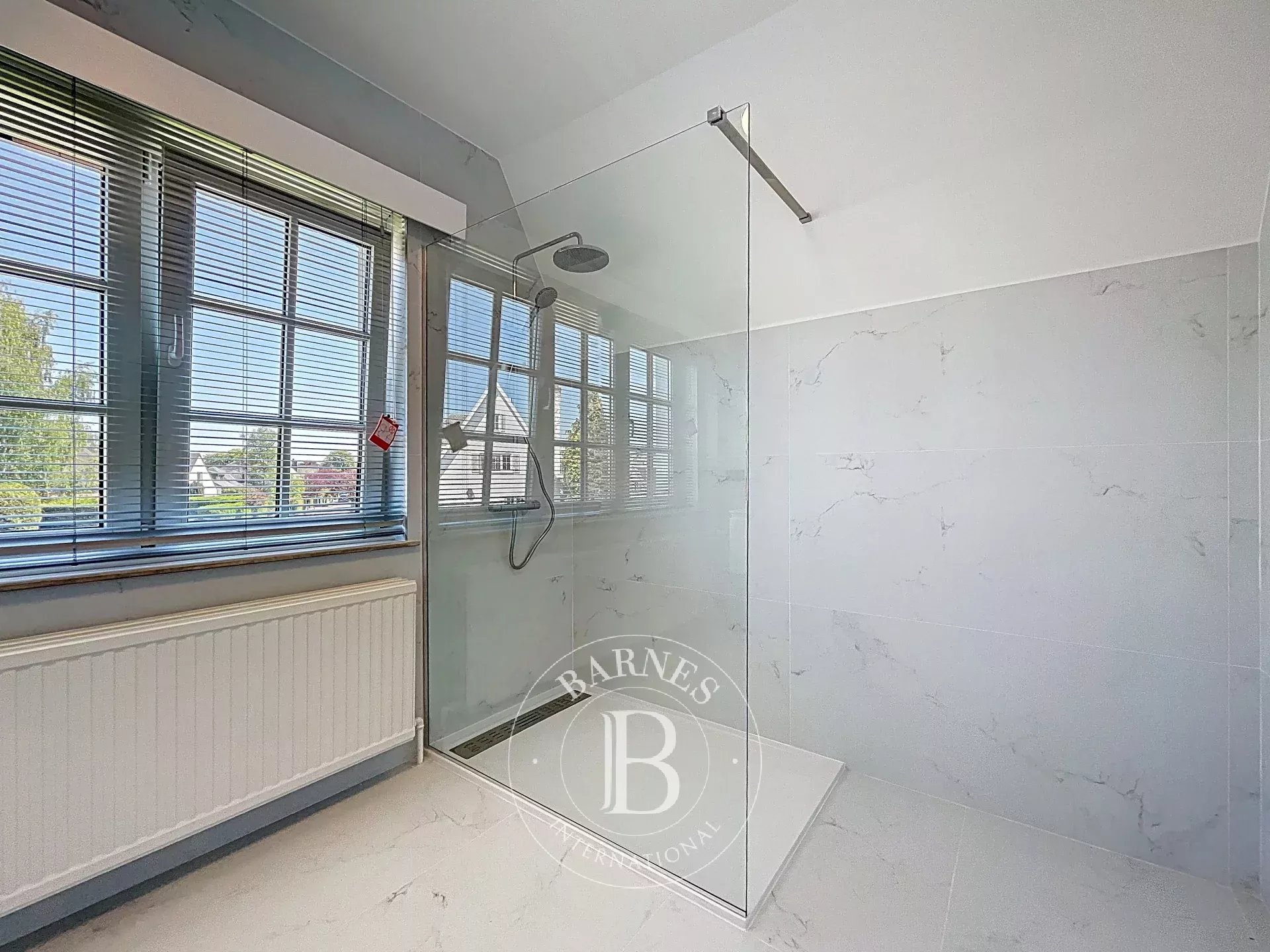 Villa fully renovated in 2025 in the heart of Waterloo.