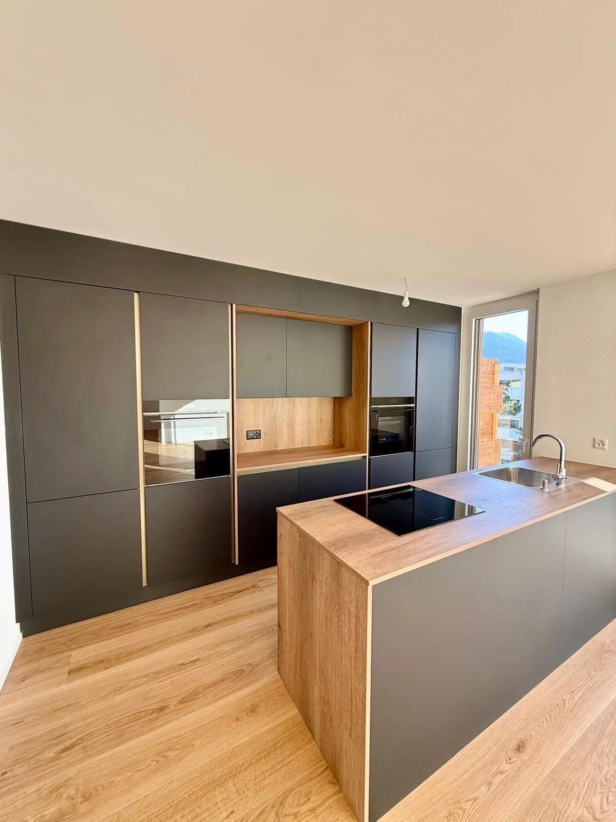 Splendide attique 3.5 pièces neuf à Sion