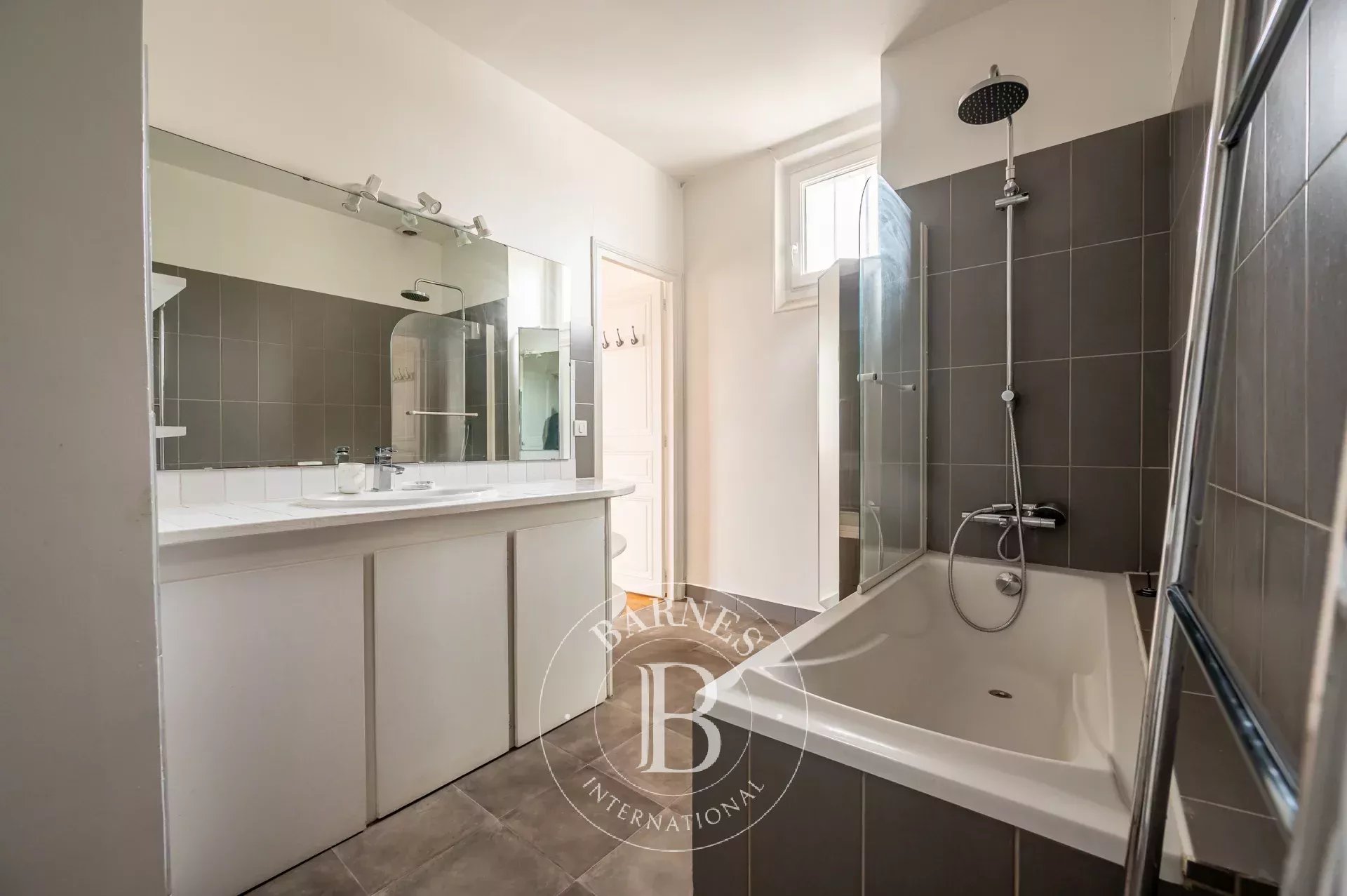Courbevoie  - Hôtel particulier 8 Pi&egrave;ces 4 Chambres - picture 19