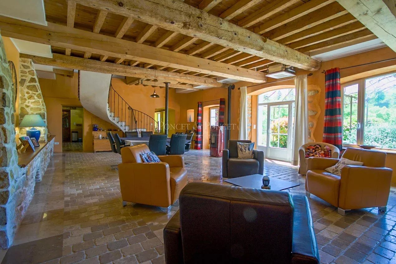 16 Bedroom Villa/Townhouse's Image 10