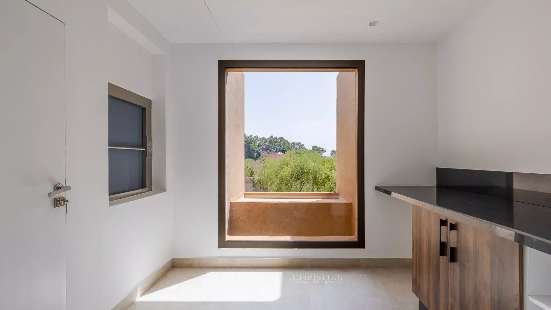 5 Bedroom Villa/Townhouse's Image 24