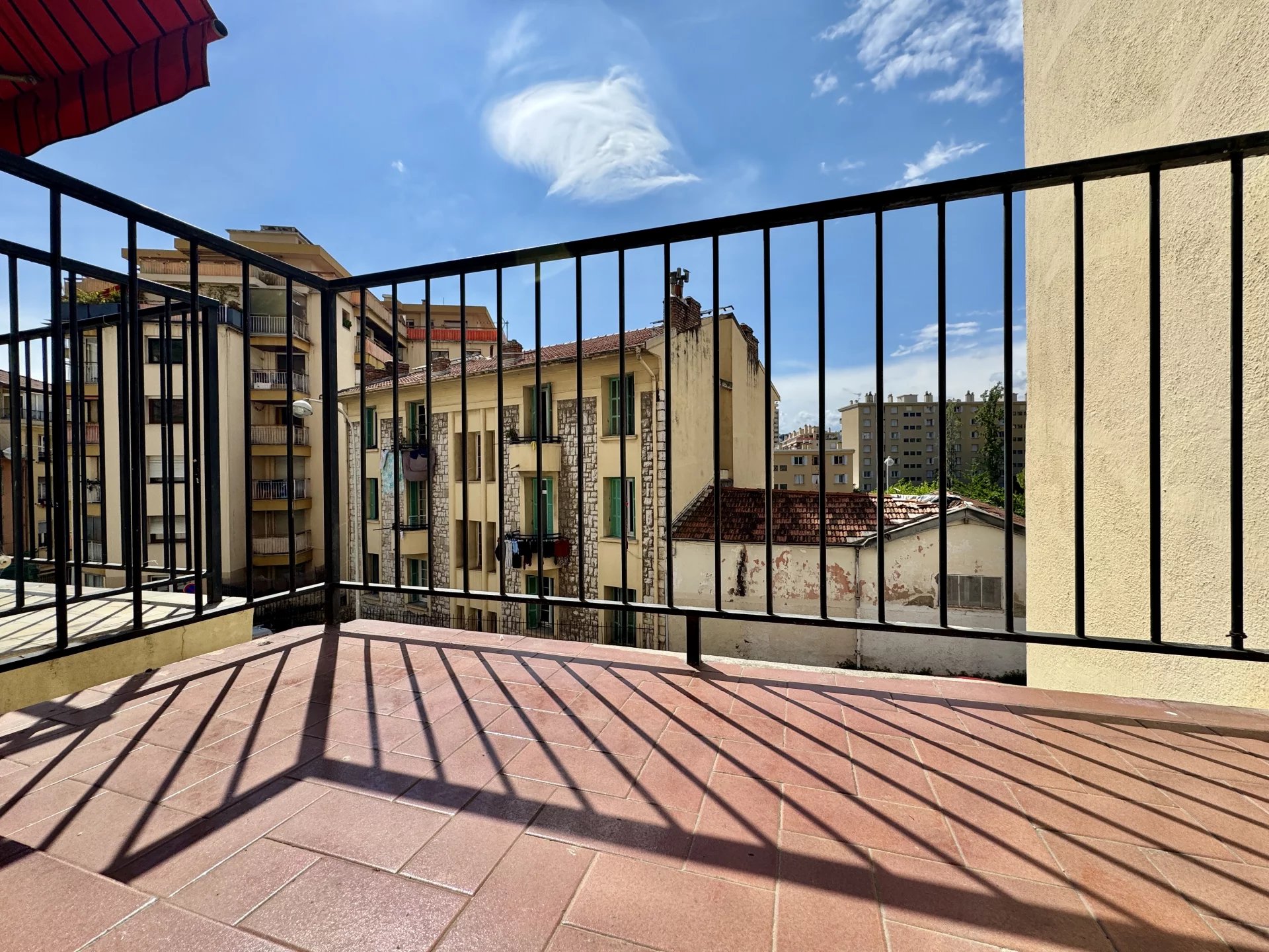 2PIÈCES - BALCON - LUMINEUX -
