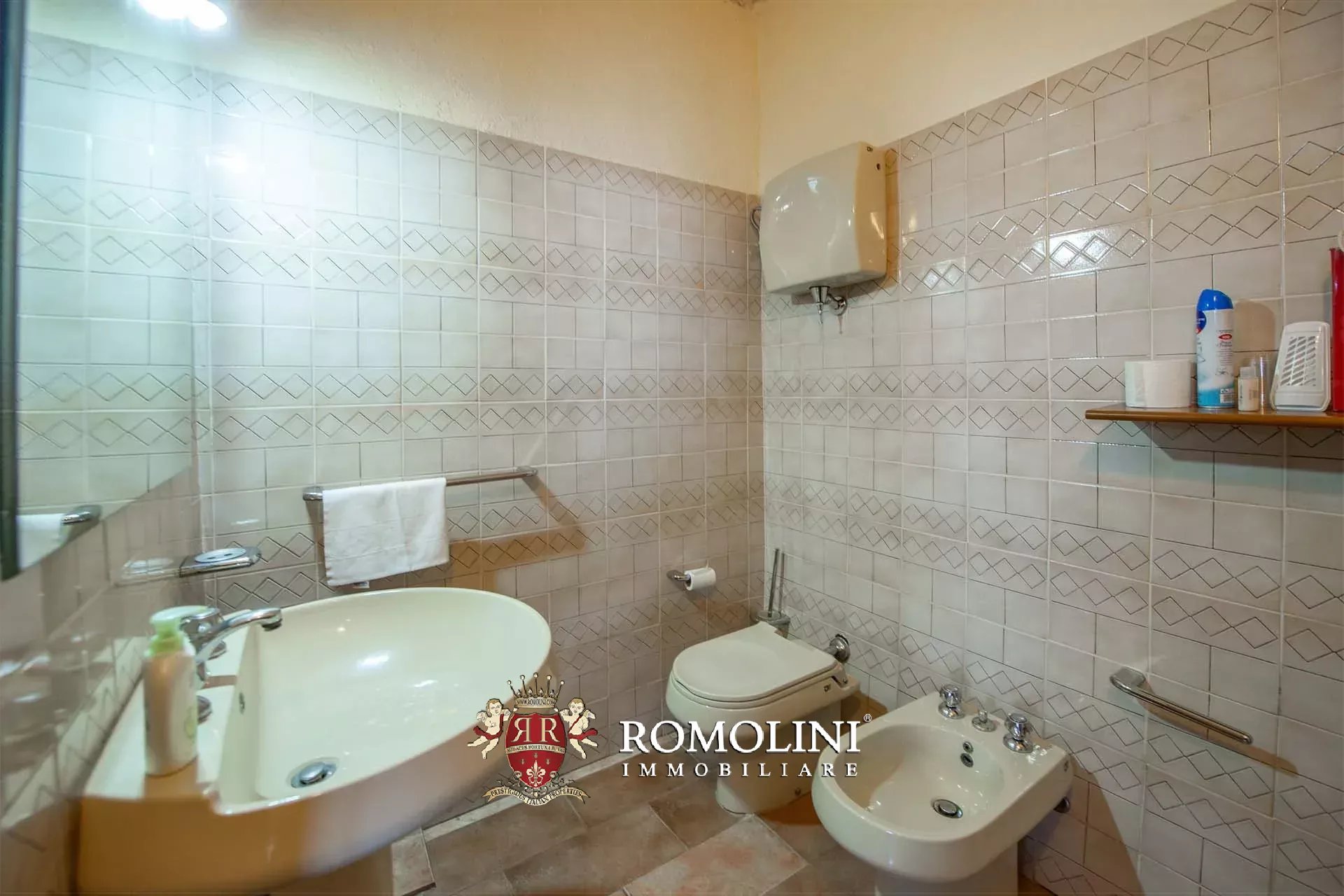 10 Bedroom Villa/Townhouse's Image 51