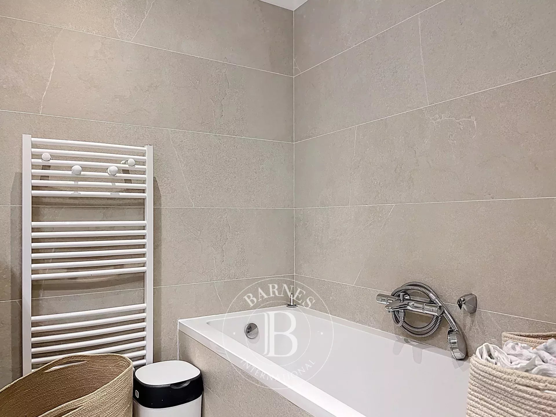 Daire Paris 10ème - picture 10