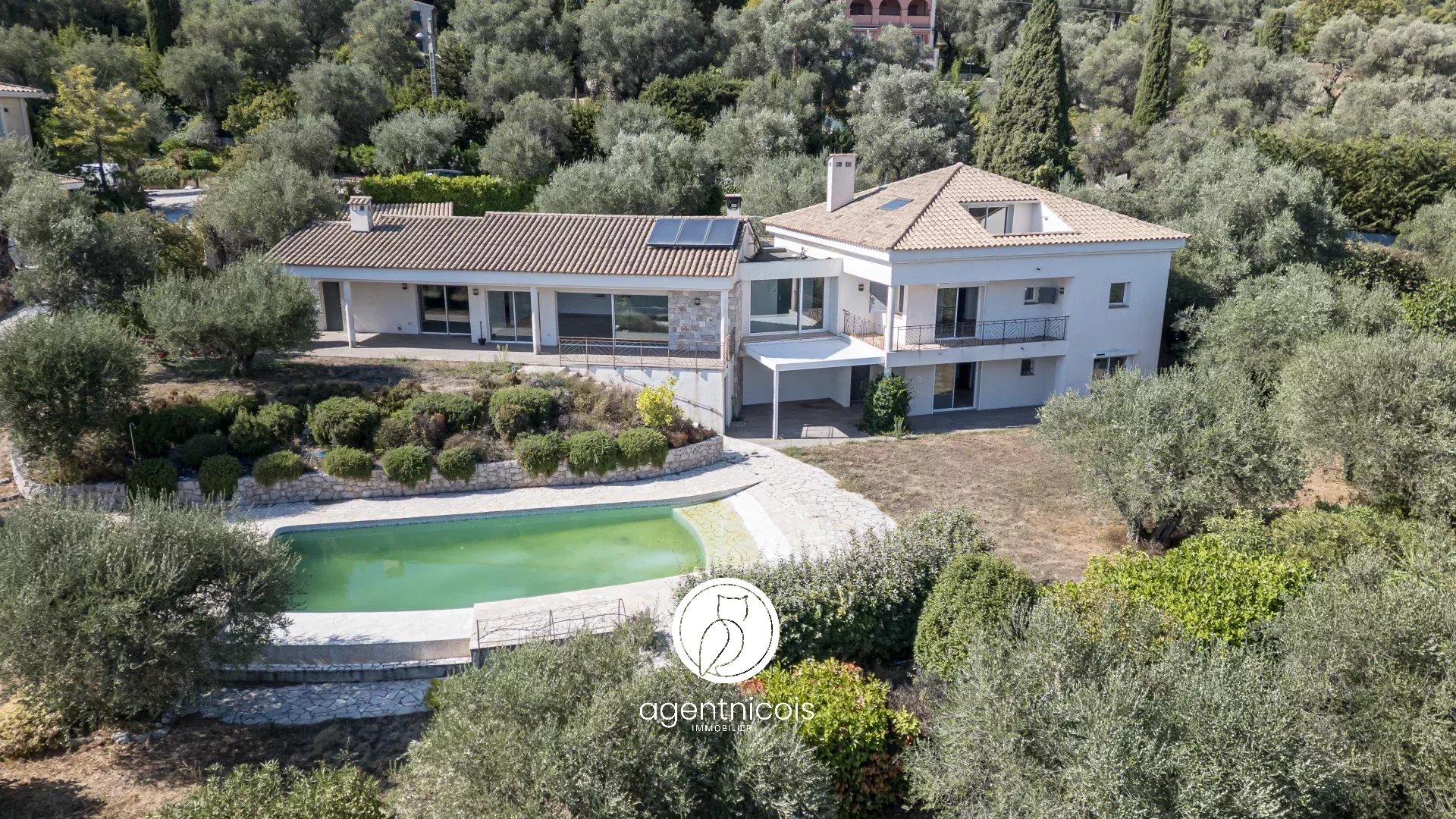 Agence immobilière de 