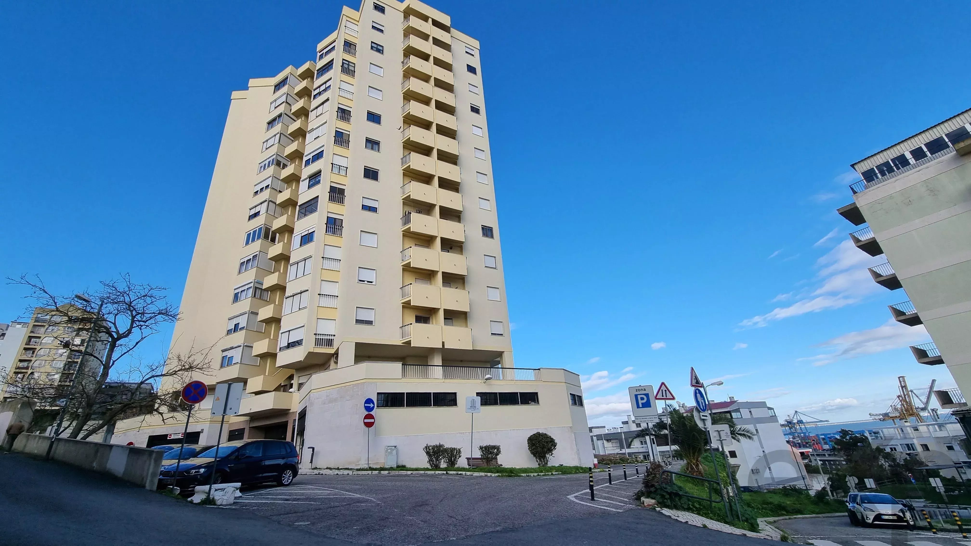 Space with Service License, Large Area and High Ceiling – Ideal for Contact Center, Gym/Box or Tech Hub – Greater Lisbon 86656713 image 17