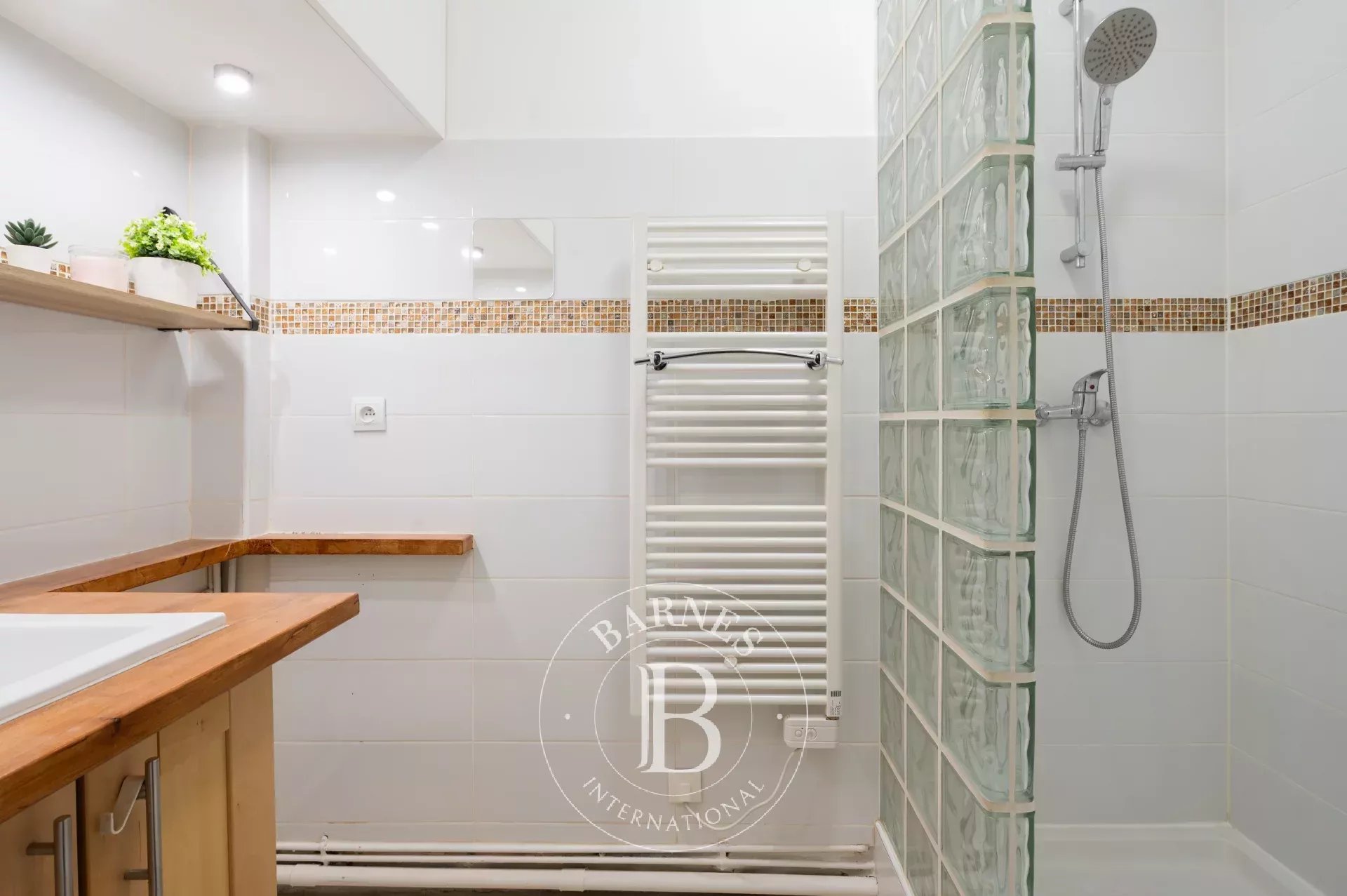 Daire Paris 18ème - picture 5