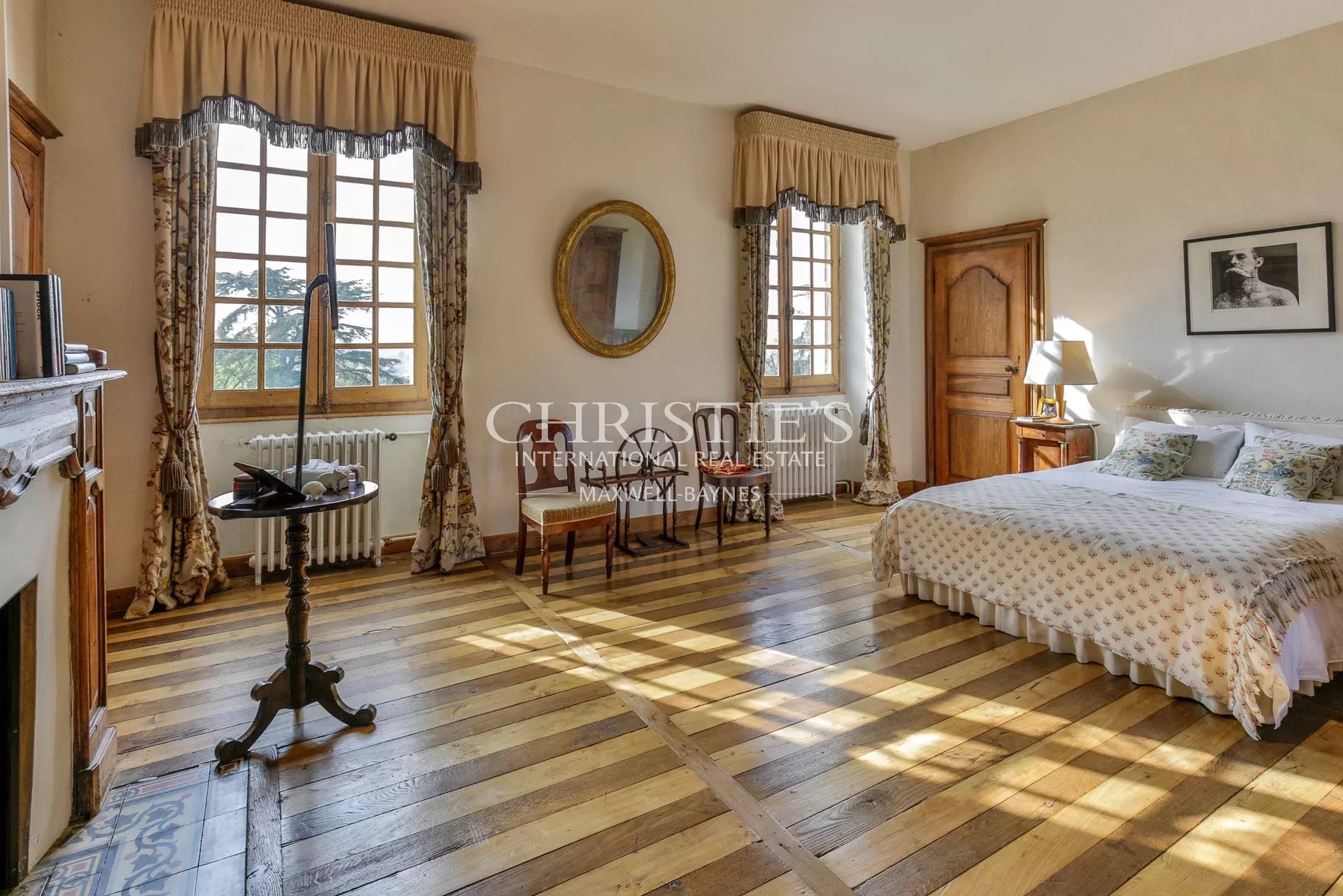 13 Bedroom Chateau's Image 8