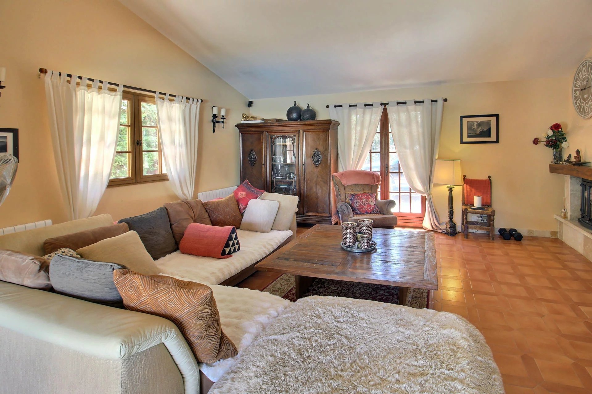 Charming 3 Bedroom Villa with Pool and Garage - Fayence Charming 3 Bedroom Villa with Pool and Garage - Fayence