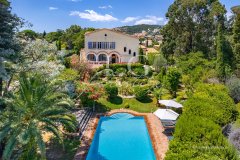 Magnificent sea view villa with 8 bedrooms — photo 2 of 7