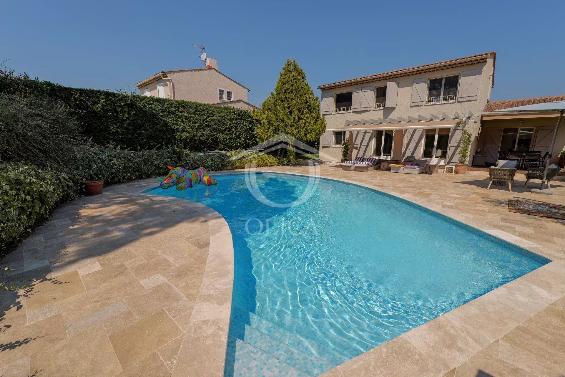 Agence immobilière de 