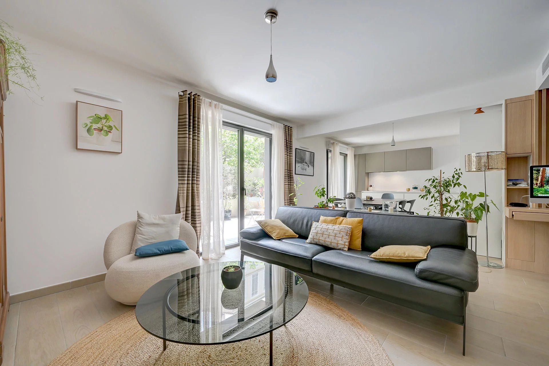 Recent residence - 2-bedroom duplex apartment
