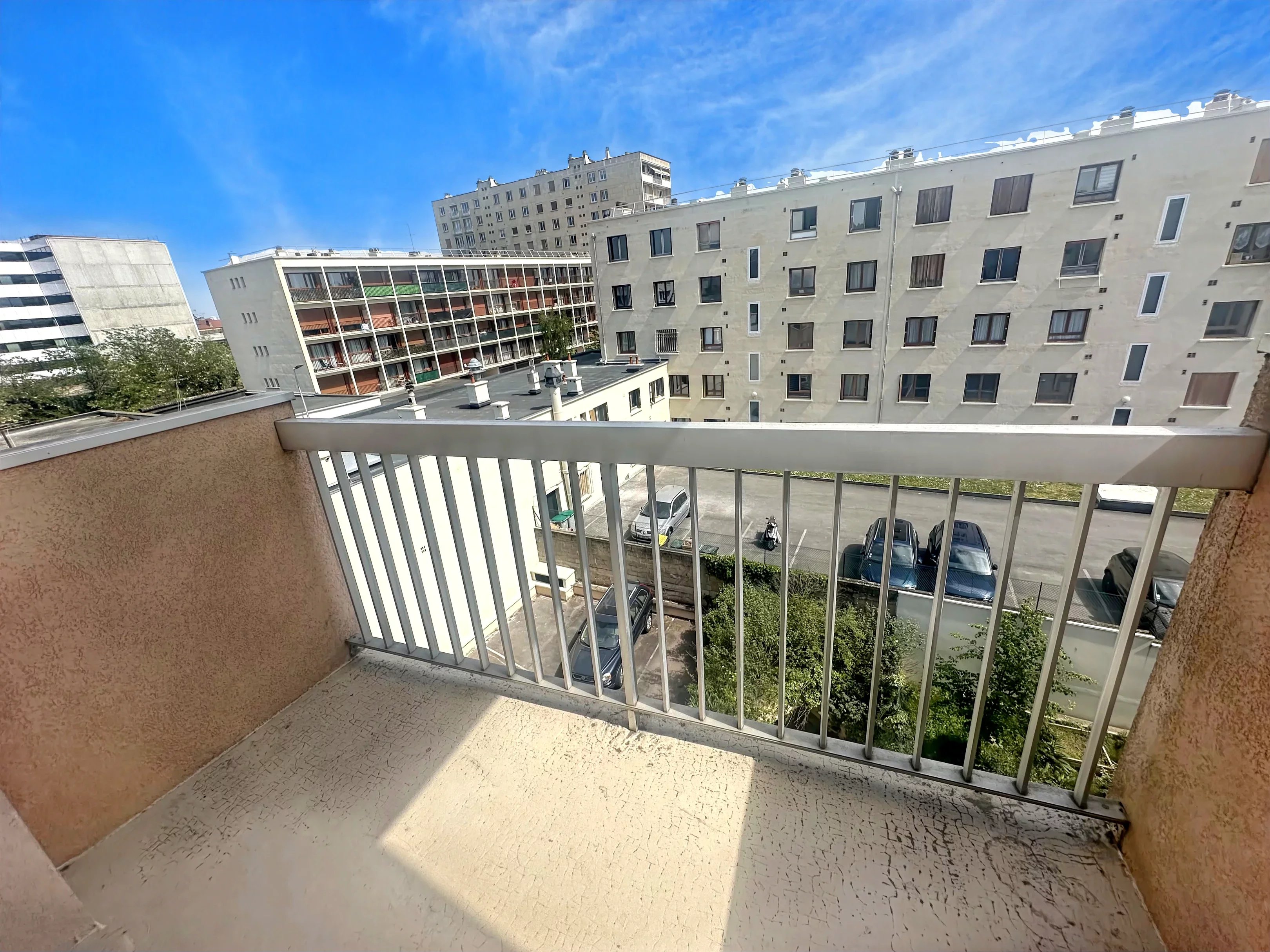RER Bagneux , Studio de 20m² avec balcon