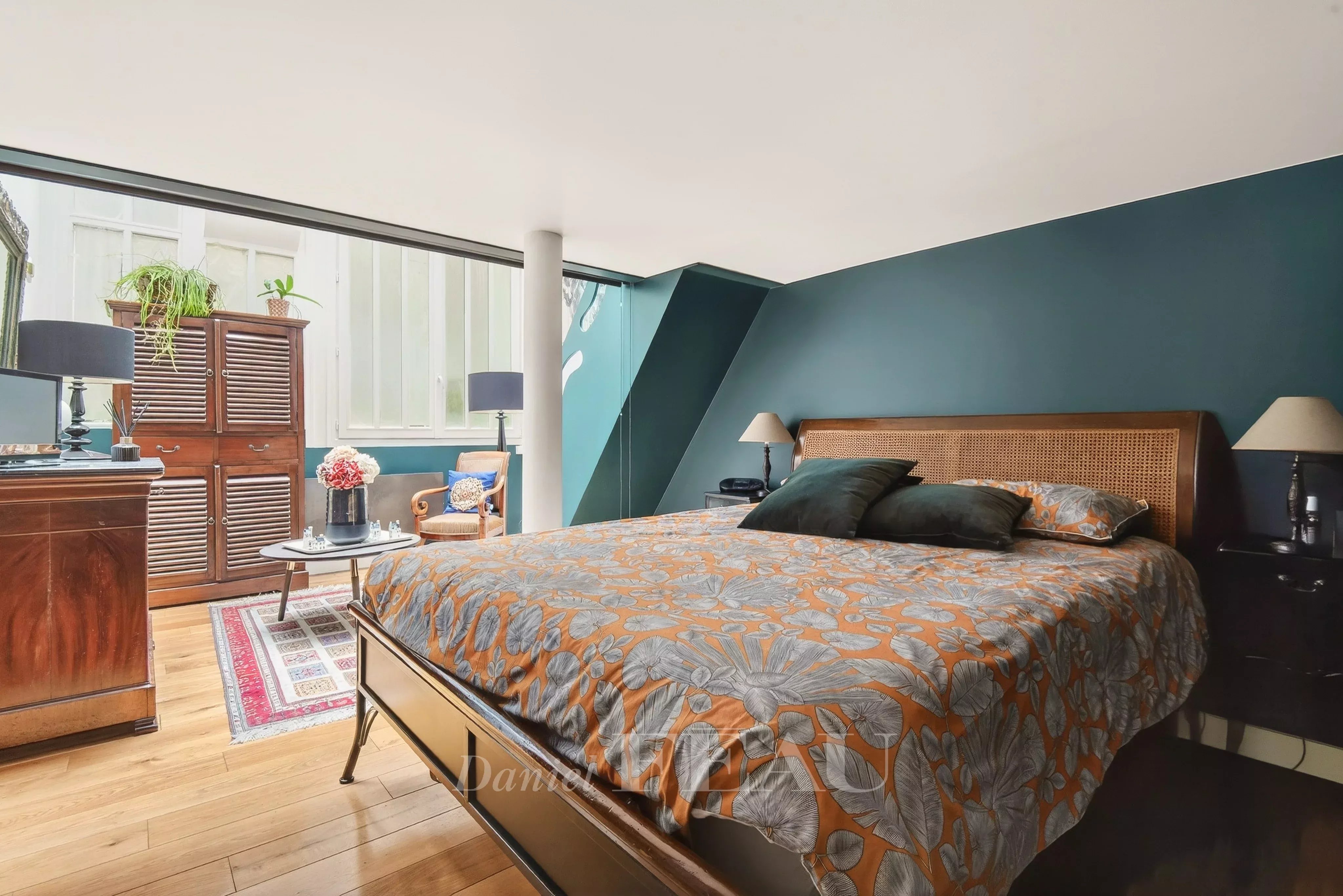 Sale Apartment Paris 11th